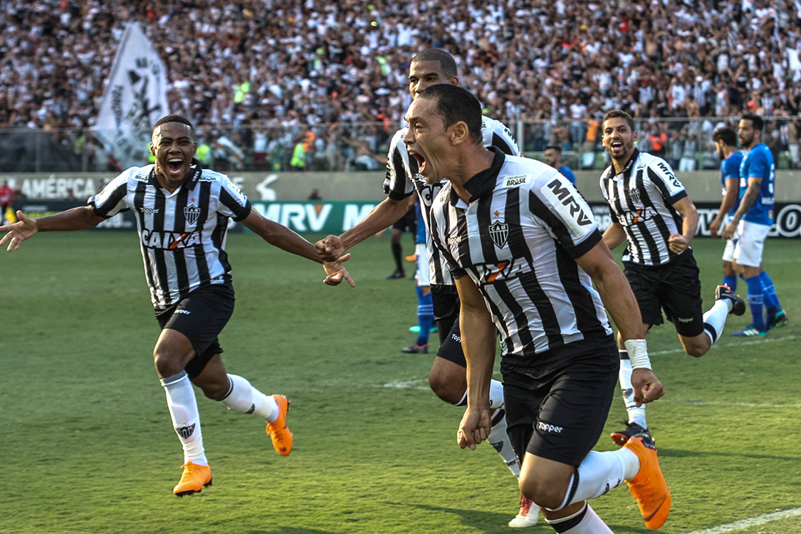 Galo faz contra e Cruzeiro vence o primeiro clássico na Arena MRV - Placar  - O futebol sem barreiras para você