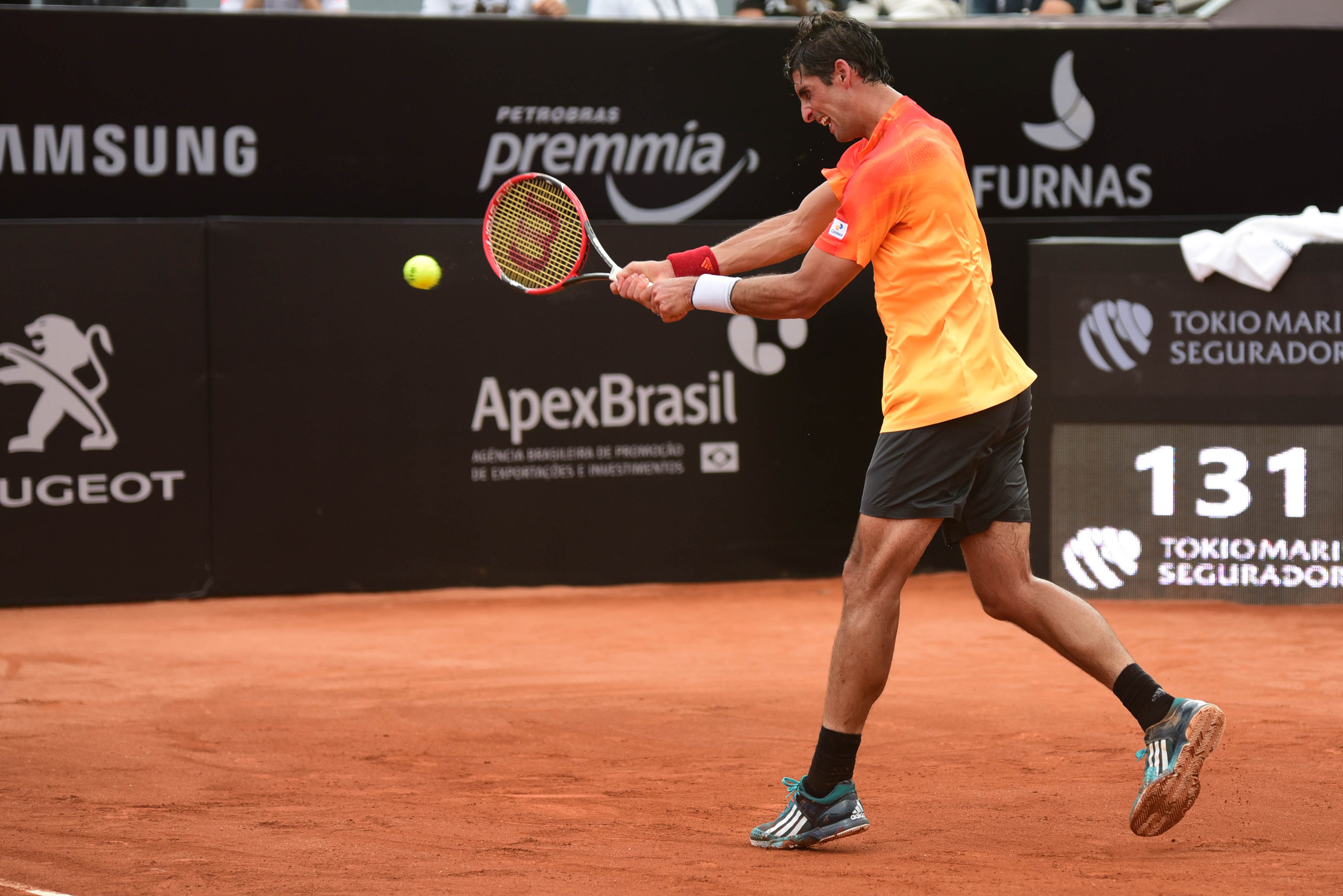 Brasileiros são eliminados na estreia do tênis em Tóquio