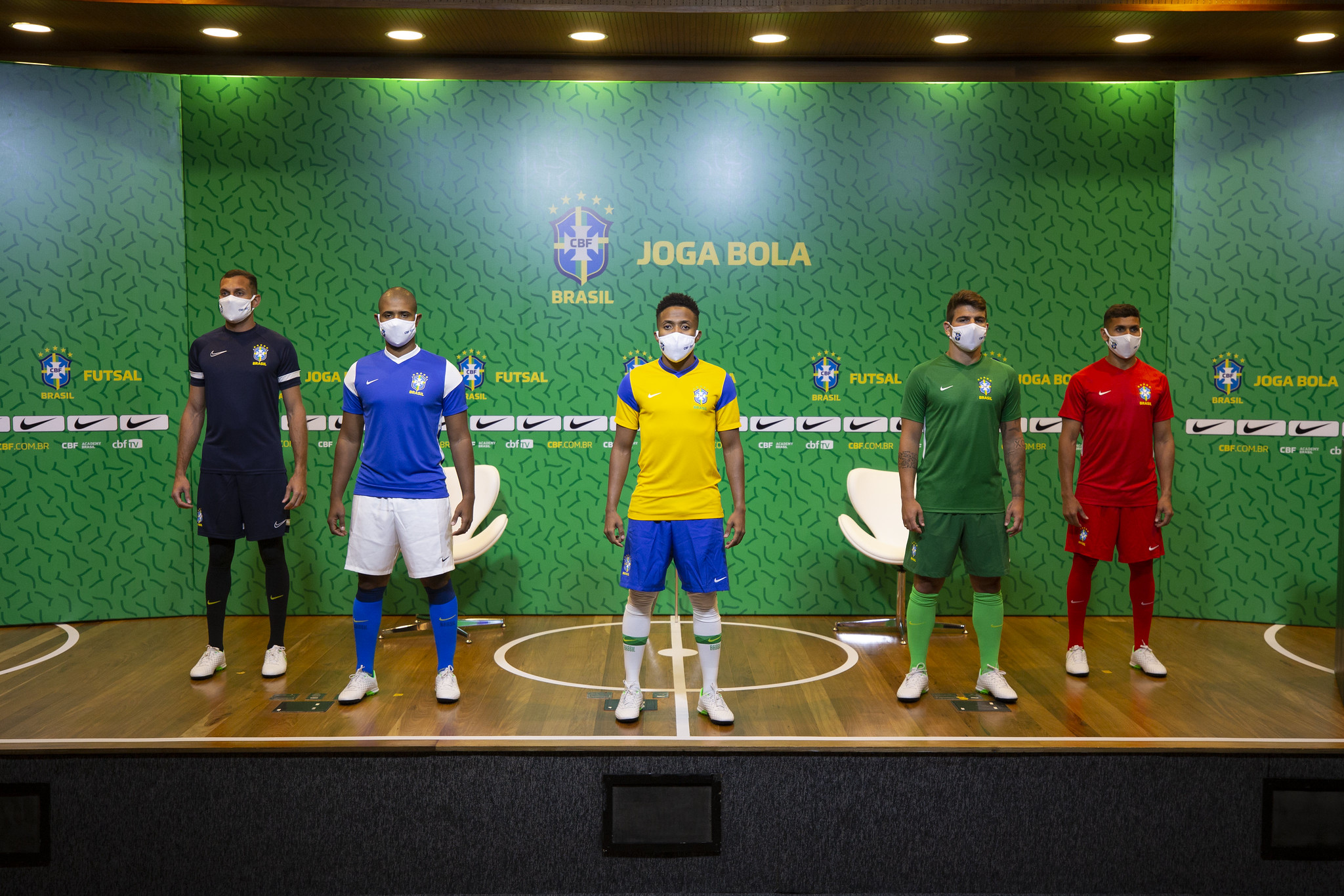Os novos uniformes da seleção brasileira de futsal