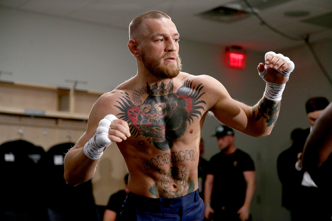 UFC: McGregor invade evento, quebra ônibus e pode ser preso