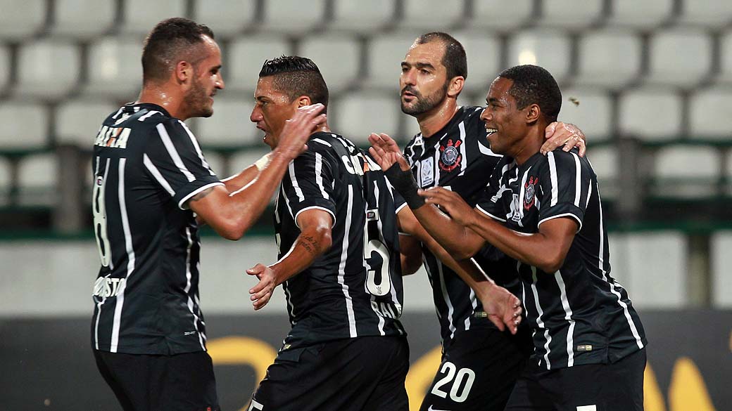 Corinthians empata na Colômbia e avança na Libertadores