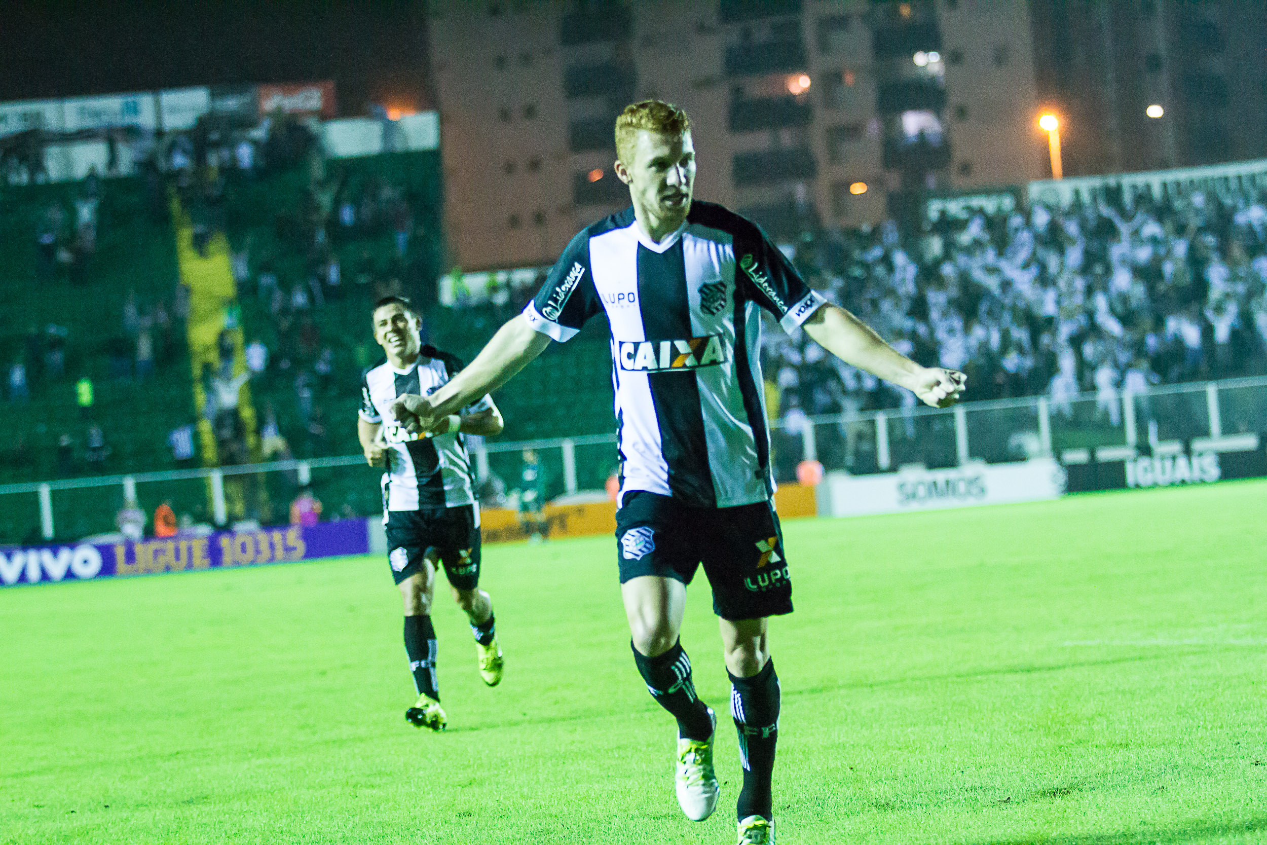 Figueirense empata aos 46 do segundo, e Santos continua sem vencer fora de casa