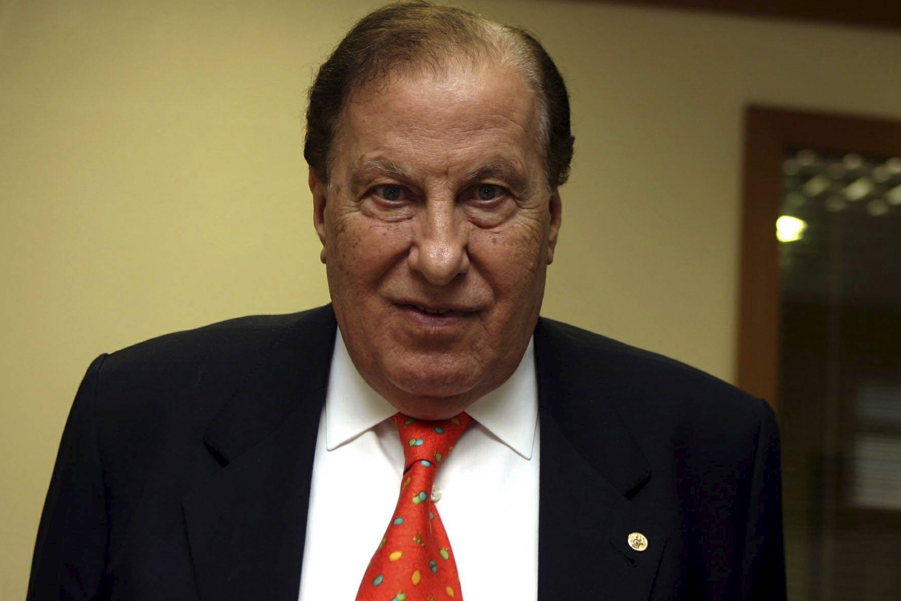 Aos 99 anos, ex-presidente Dualib pode voltar a ser sócio do Corinthians