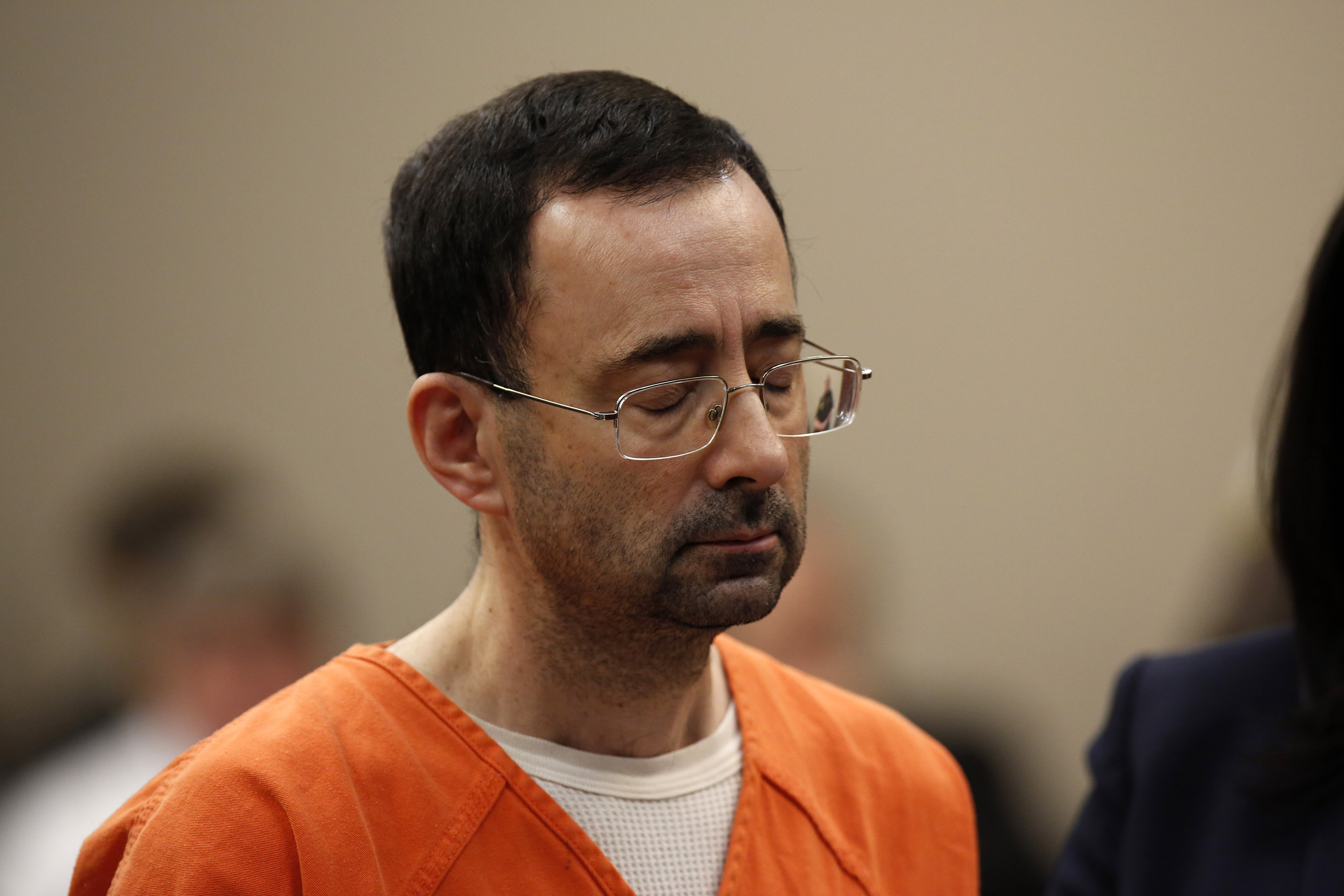 Universidade pagará R$ 1,8 bi a vítimas de Larry Nassar