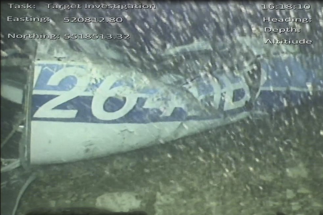 Corpo é encontrado nos destroços do avião que levava Emiliano Sala