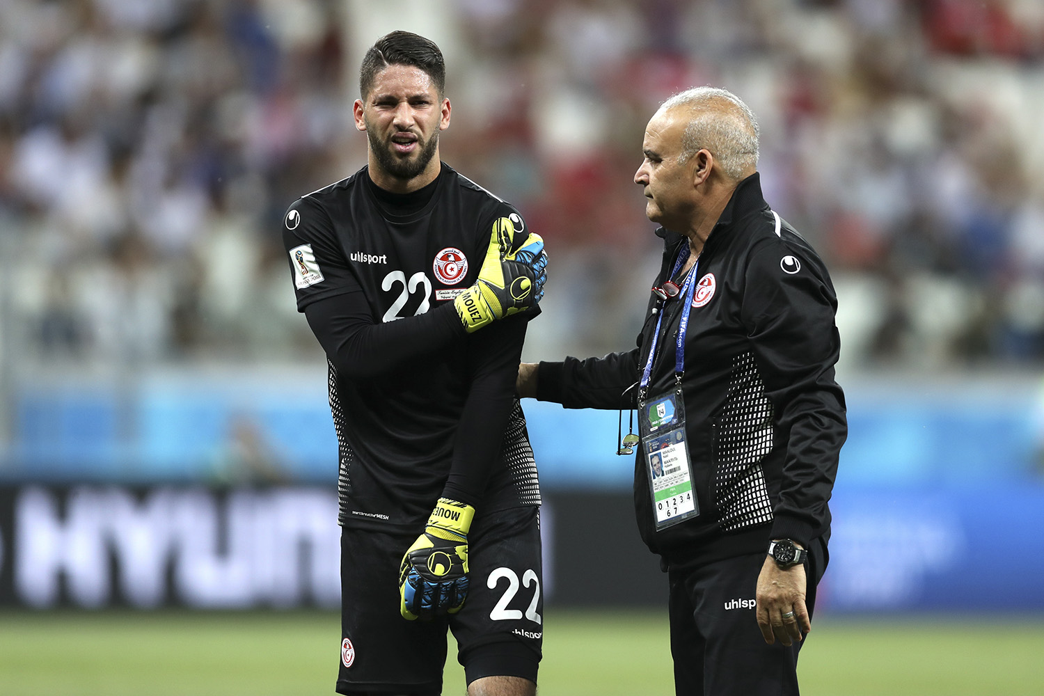 Com luxação no ombro, goleiro da Tunísia está fora da Copa do Mundo
