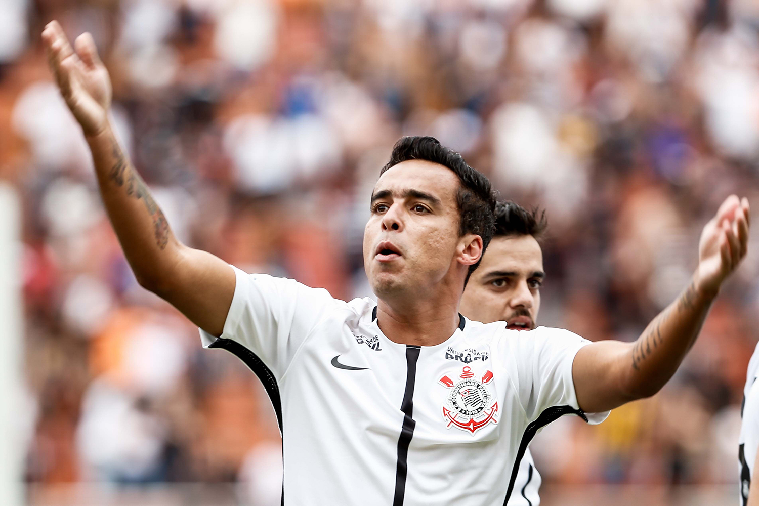 Paulistão: Corinthians vence São Paulo no Pacaembu