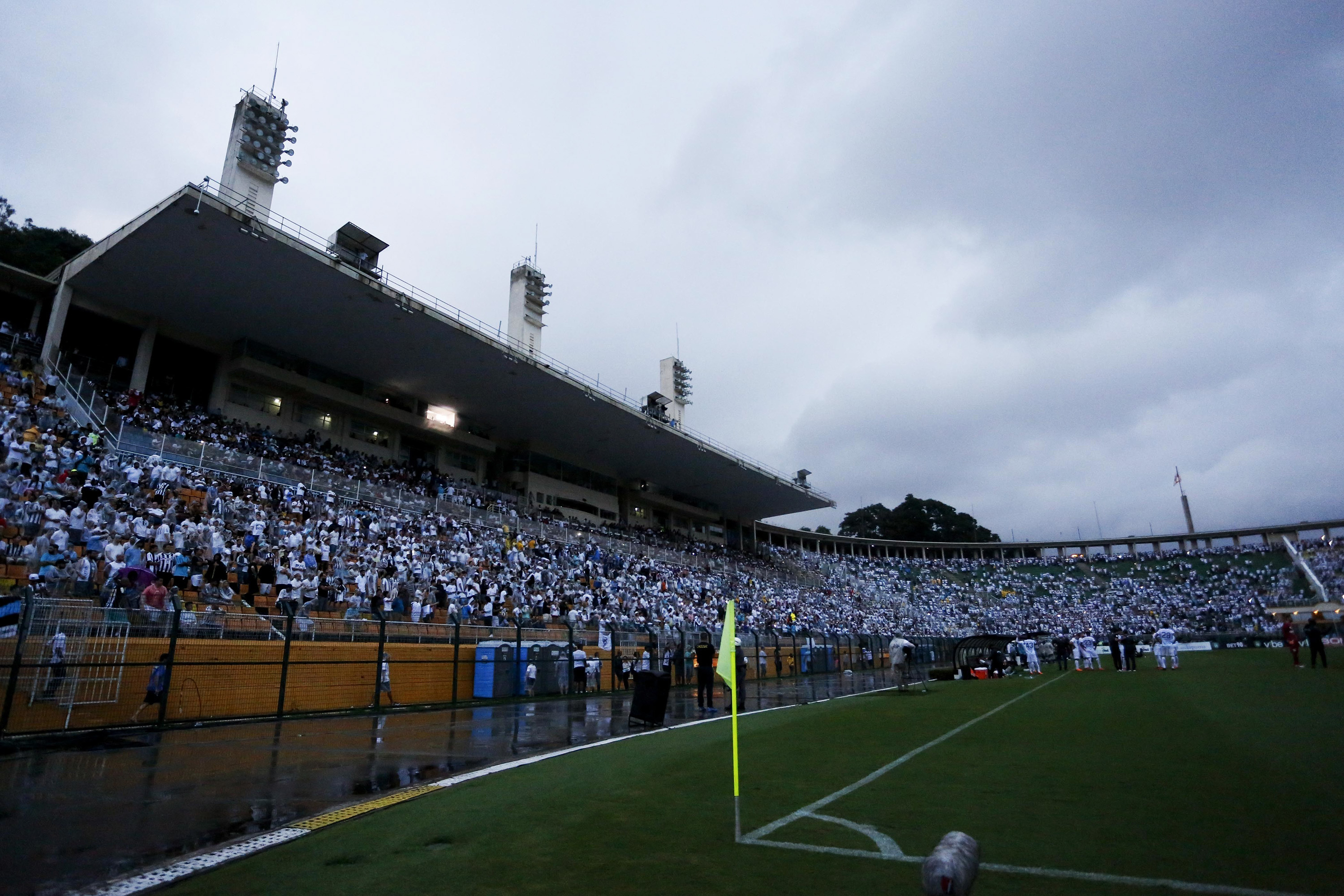 Corinthians domina mas Santos consegue empate (1-1) aos 90+9