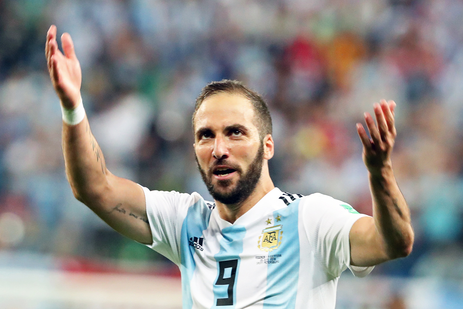 Higuaín se aposenta da seleção da Argentina: ‘Para alegria de muitos’