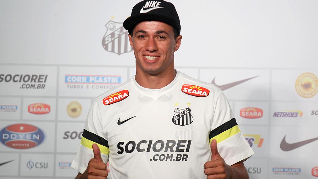 Leandro Damião anexou a processo contra o Santos um atestado de pobreza
