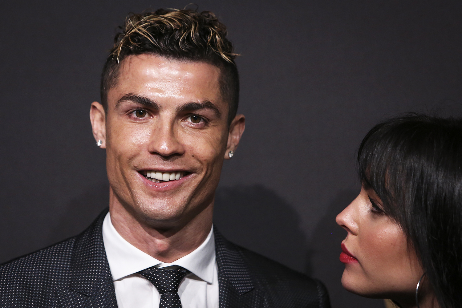 Cristiano Ronaldo vai inaugurar restaurante no Brasil com receitas da mãe