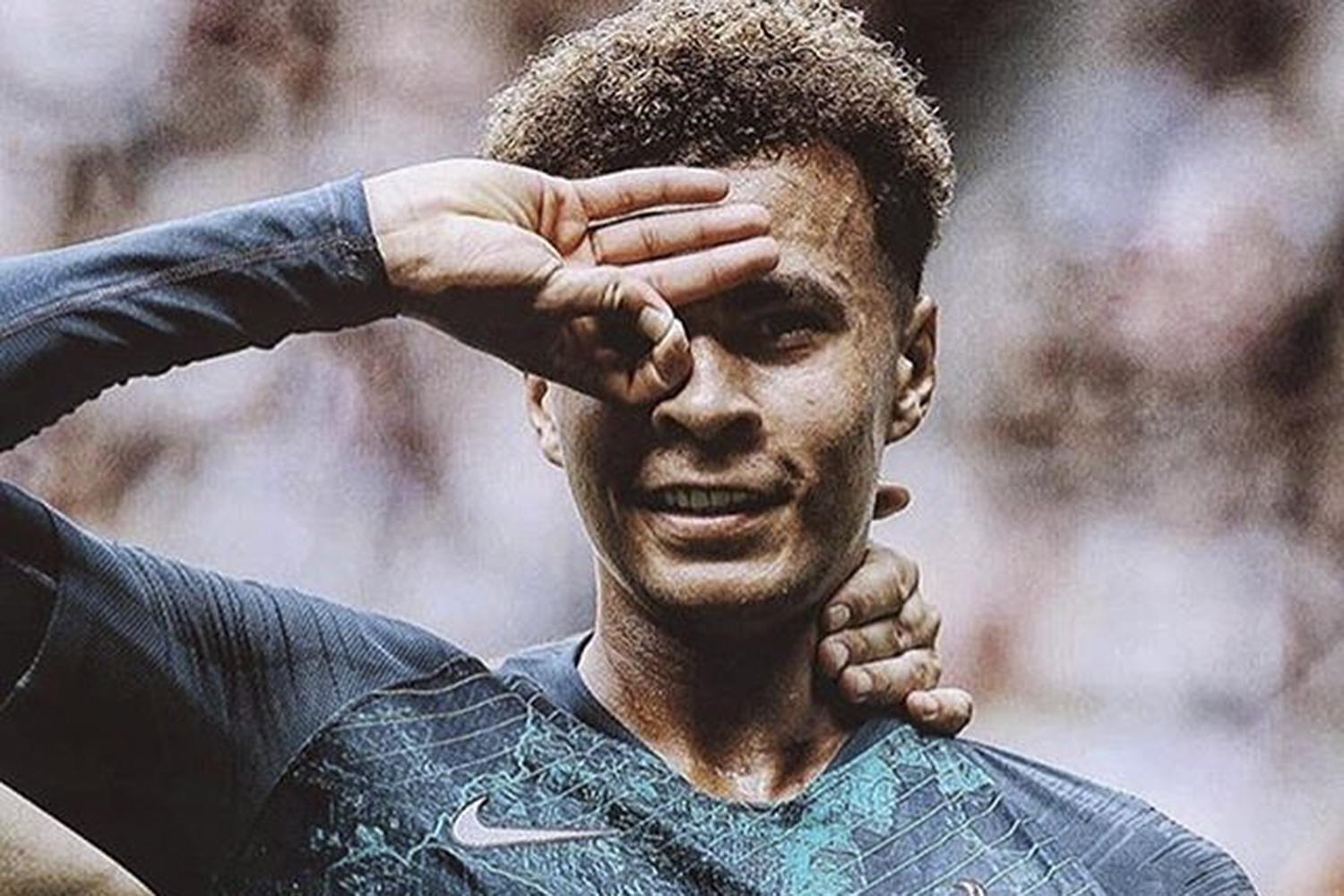 Febre na internet, desafio de Dele Alli é truque simples. Aprenda a fazer
