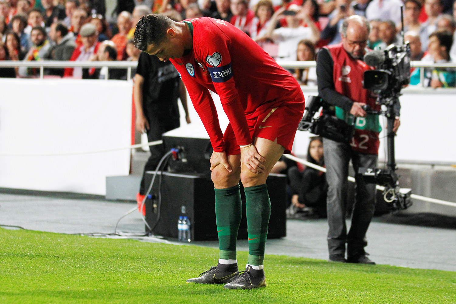 ‘Conheço meu corpo, não estou preocupado’, afirma Ronaldo sobre lesão