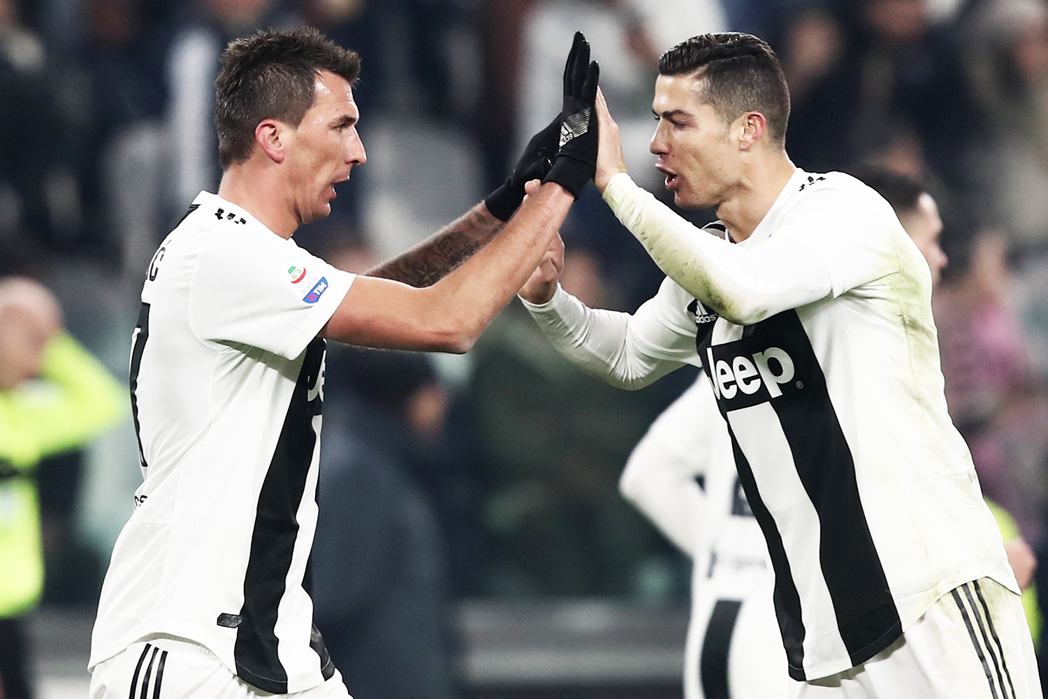 Juventus vence Roma e é campeã do primeiro turno na Itália