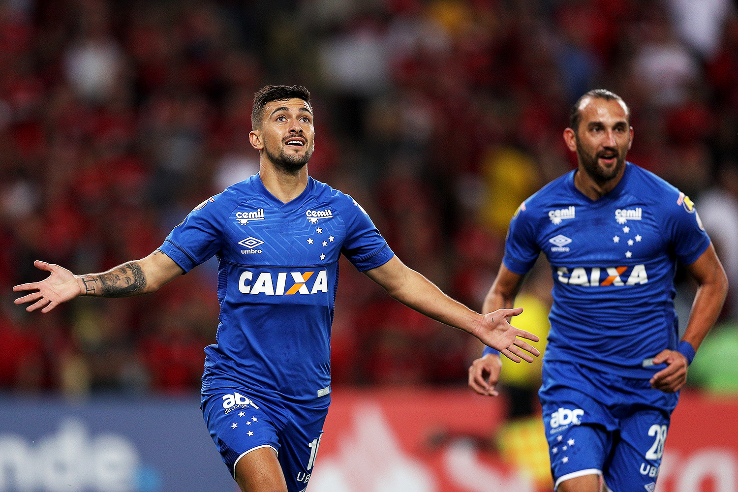 Libertadores: próximo da vaga, Cruzeiro enfrenta Flamengo no Mineirão