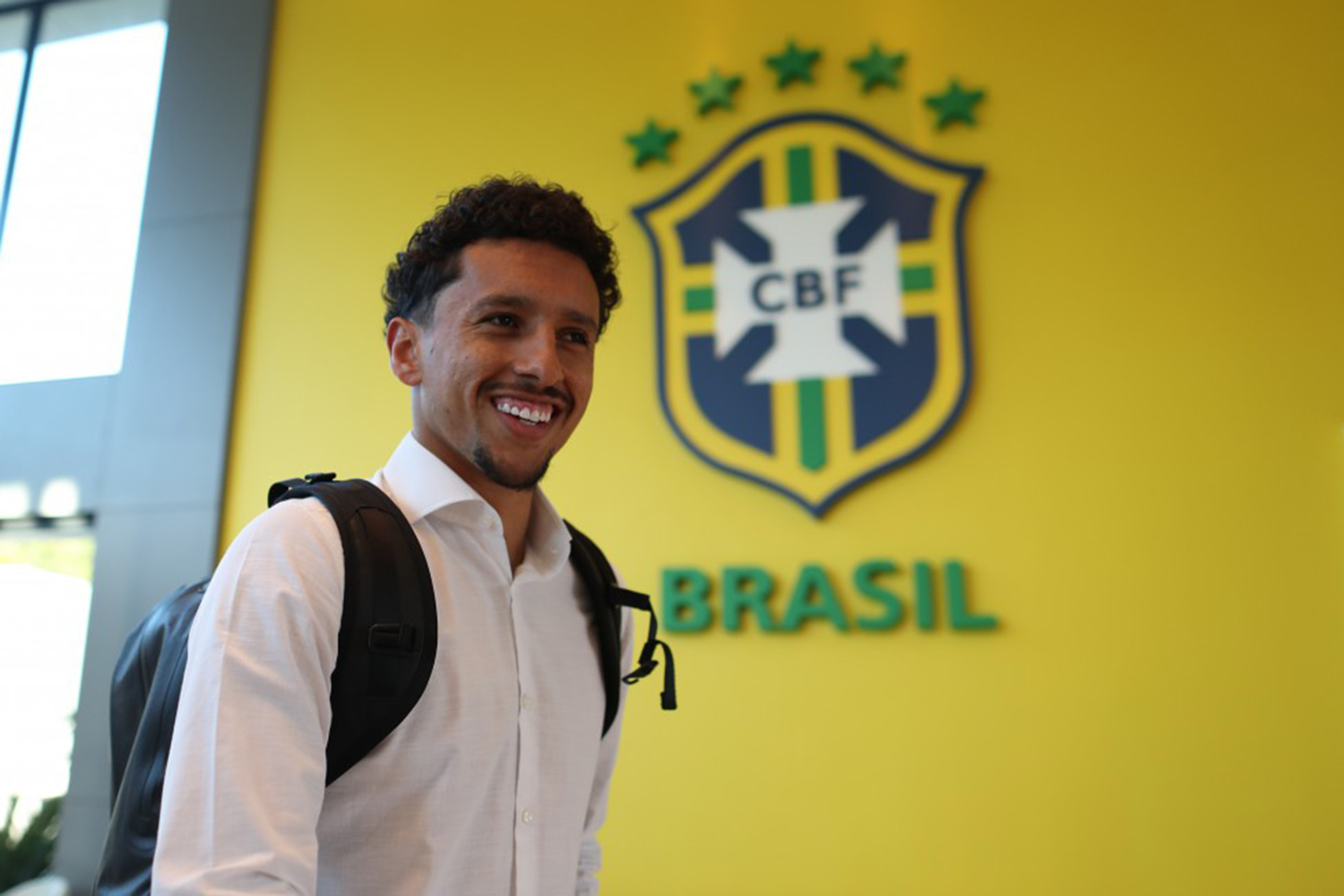 Jogadores se apresentam à seleção brasileira nesta segunda e fazem primeiro  treinamento