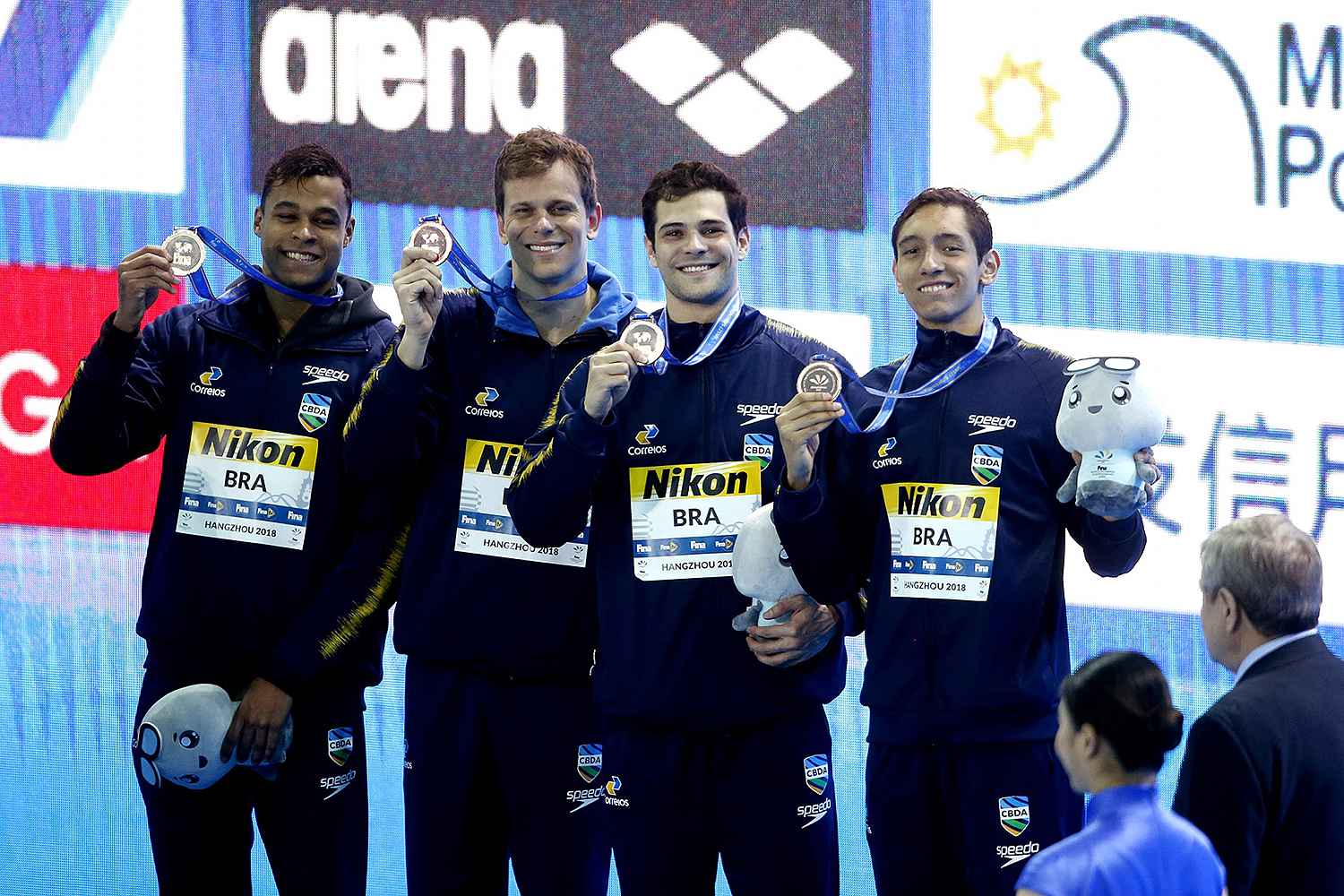 Com Cielo, Brasil é bronze no 4x100m livre no Mundial de Piscina Curta