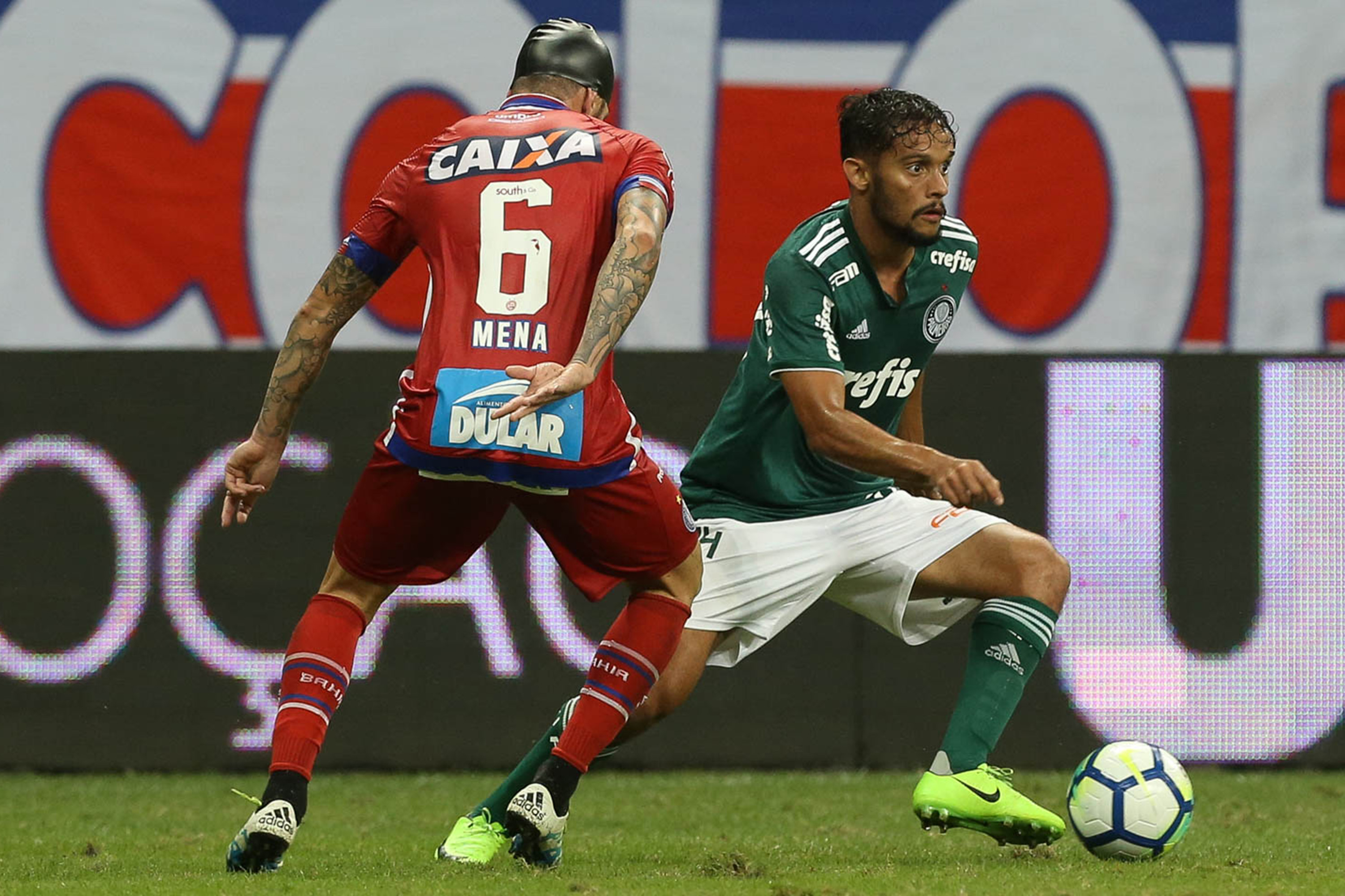 Surpresos, clubes pensam em ir à Justiça contra o Esporte Interativo