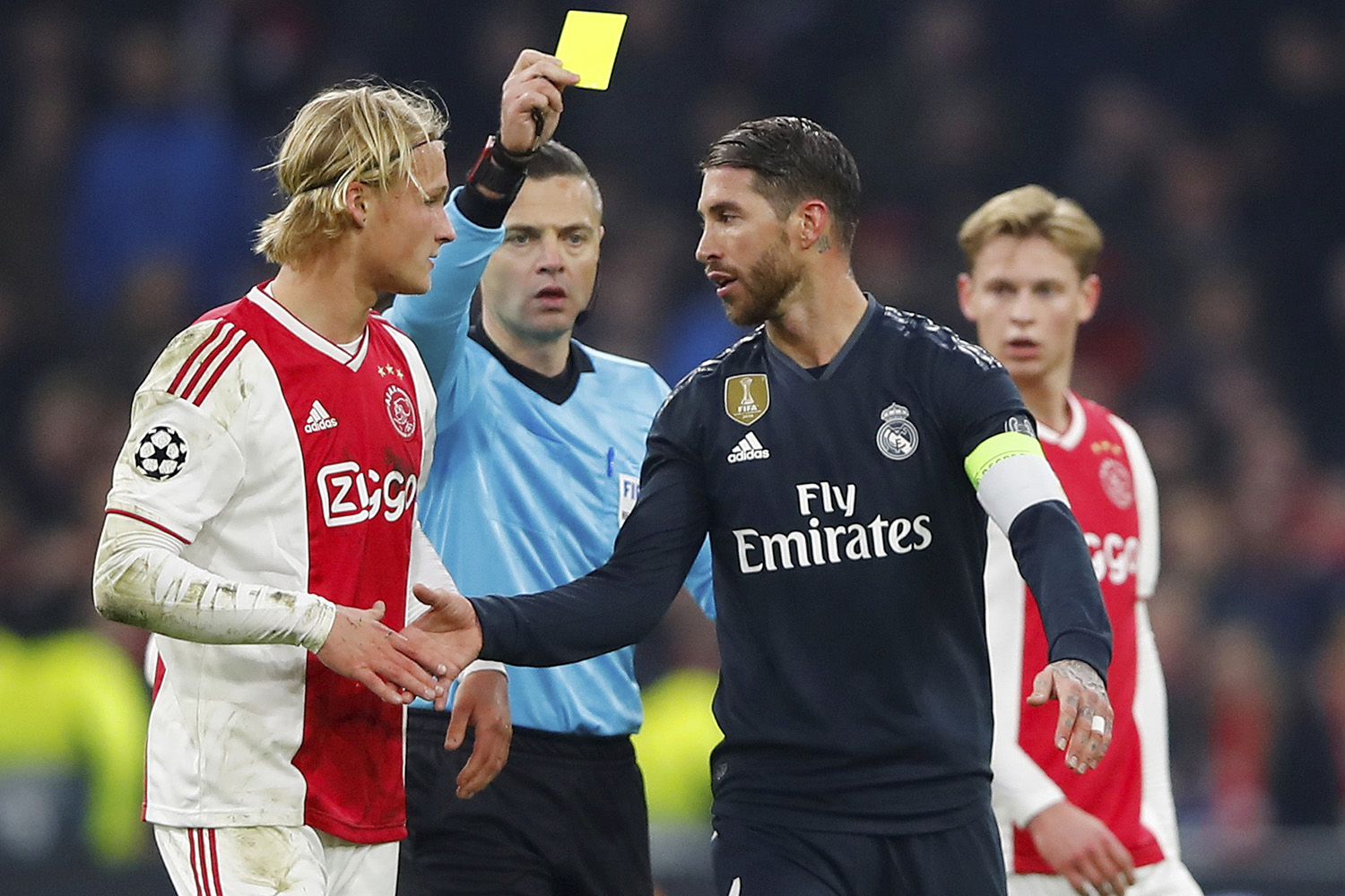 Sergio Ramos admite ter forçado cartão amarelo – mas depois nega