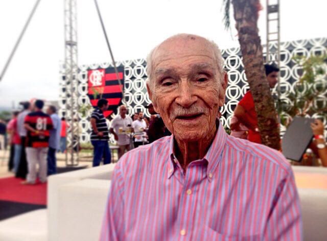 Morre Fernandinho, primeiro goleiro profissional do Flamengo