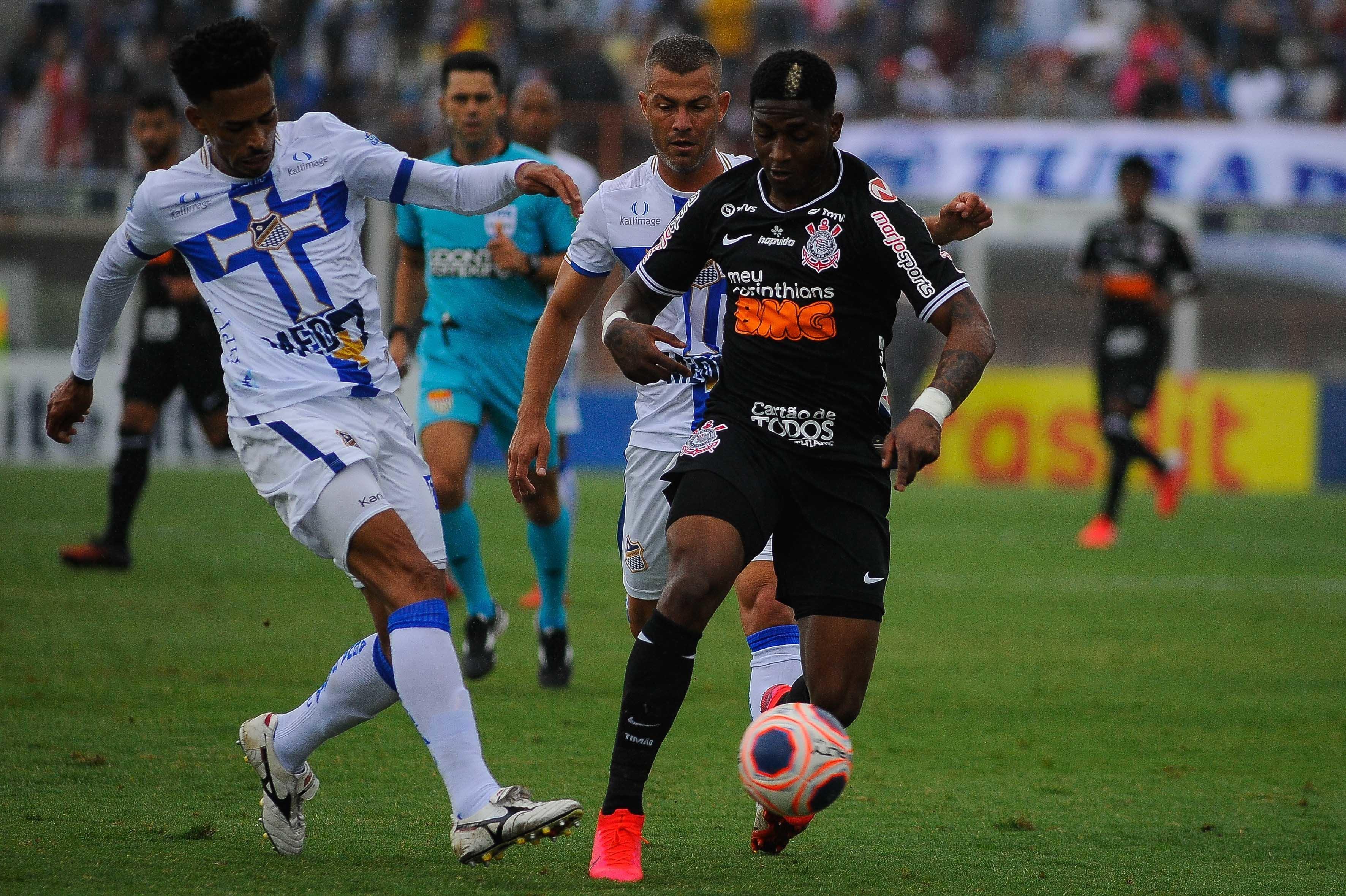Campeonato Paulista: Corinthians perde para o Água Santa fora de casa