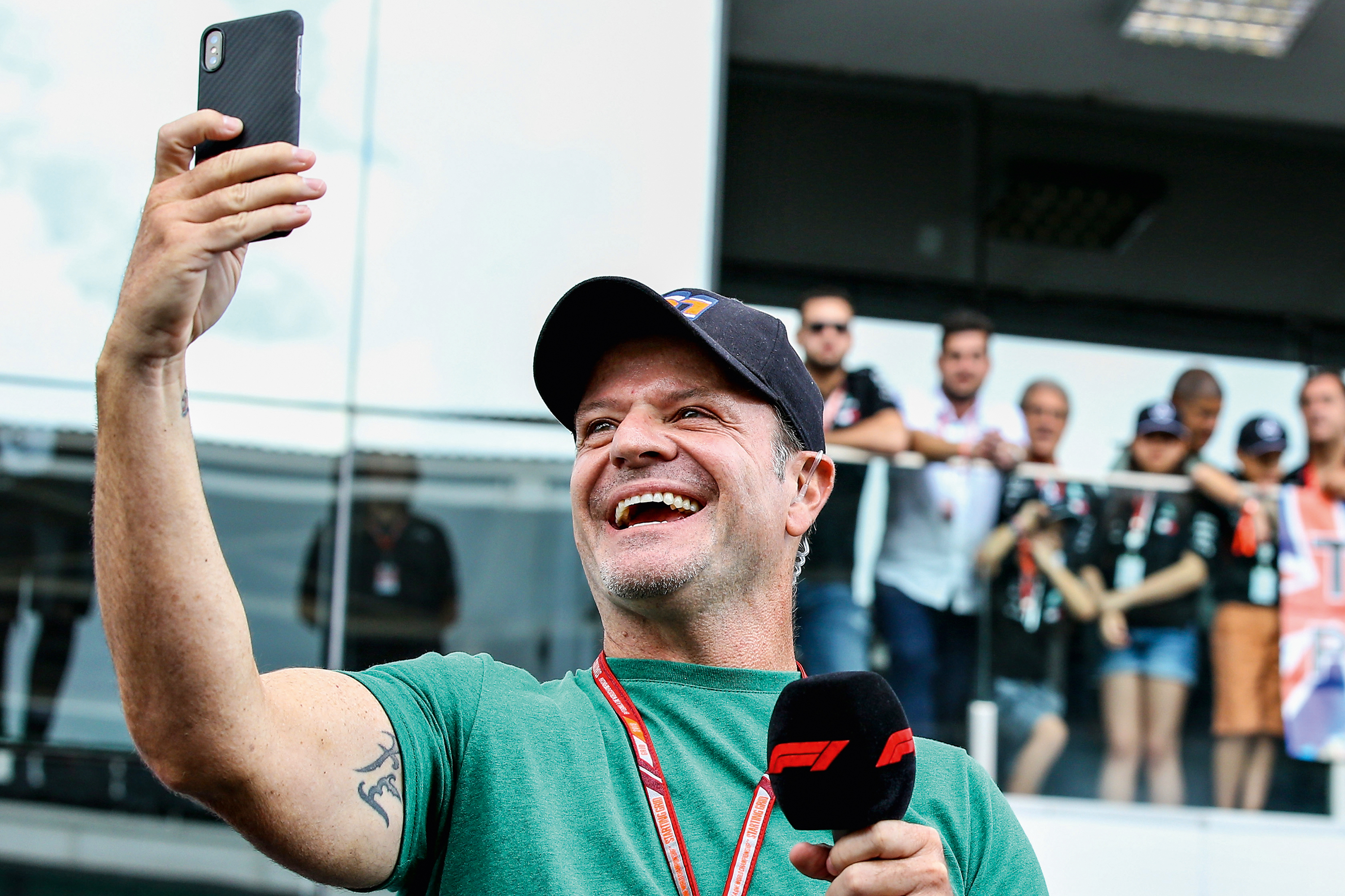 Rubens Barrichello: acelerando no YouTube