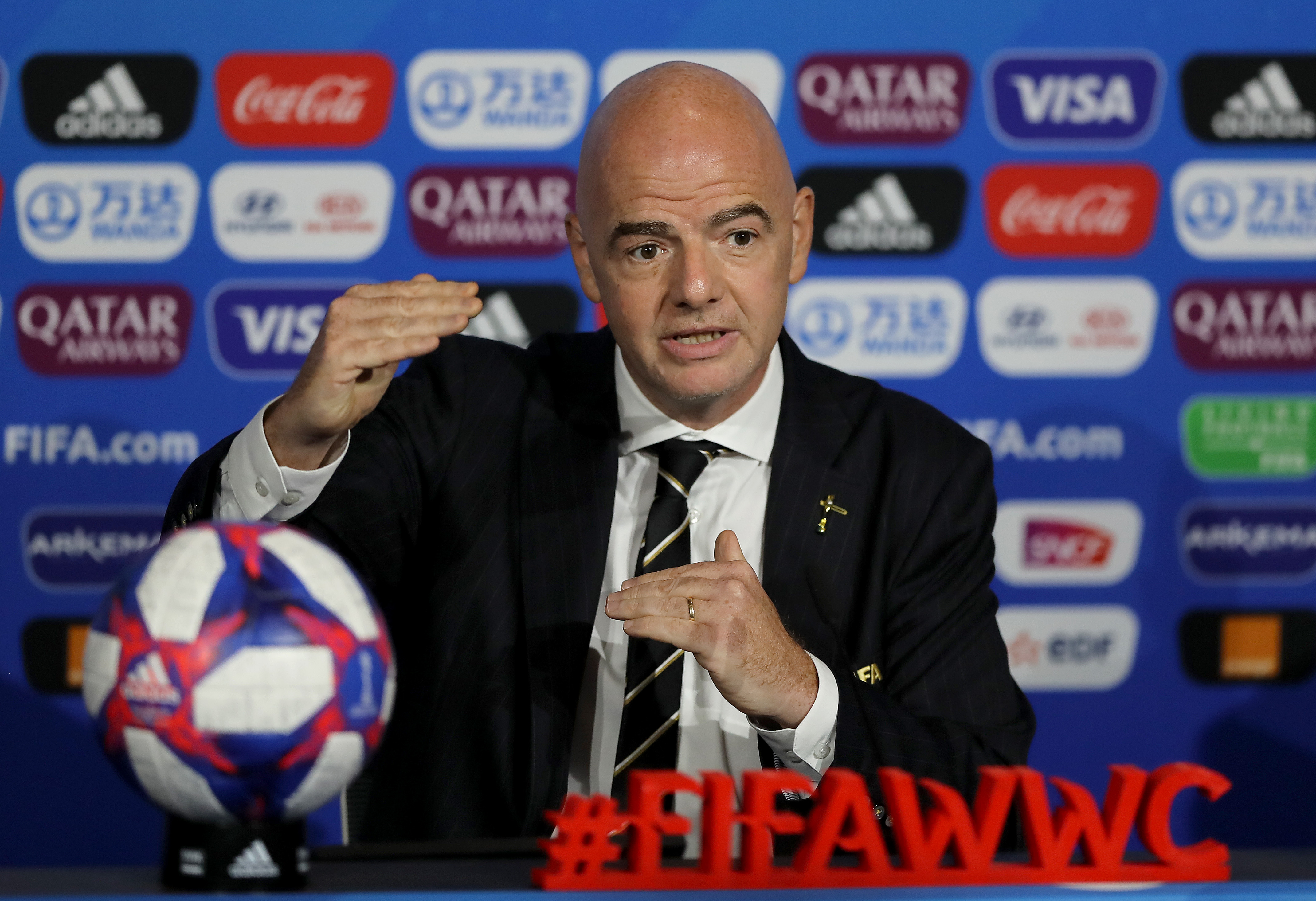Presidente da Fifa quer expandir Copa do Mundo feminina para 32 seleções