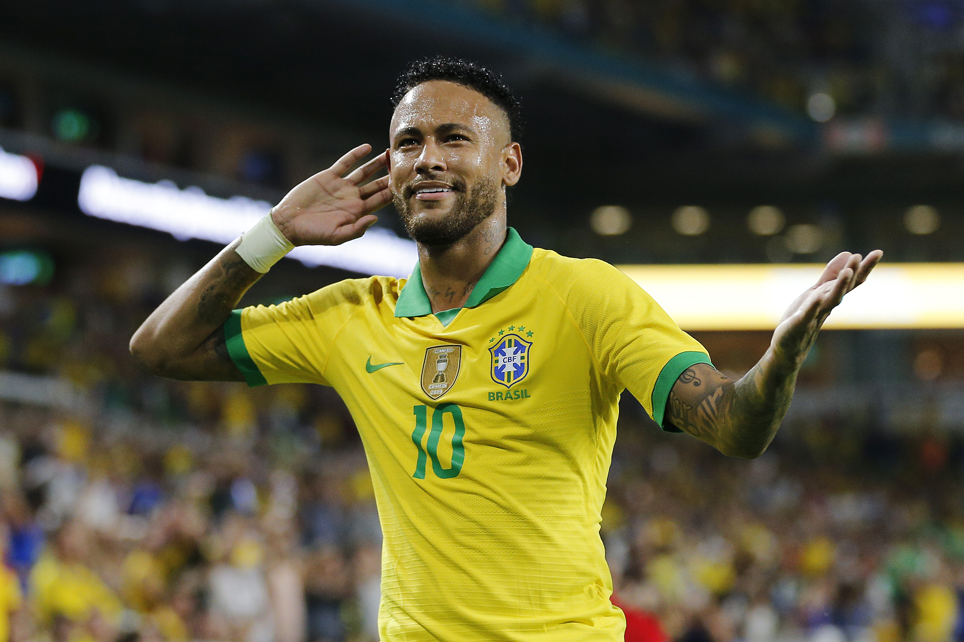 Conheça a seleção do futebol europeu que tem dois brasileiros, mas nenhum é  Neymar - ESPN