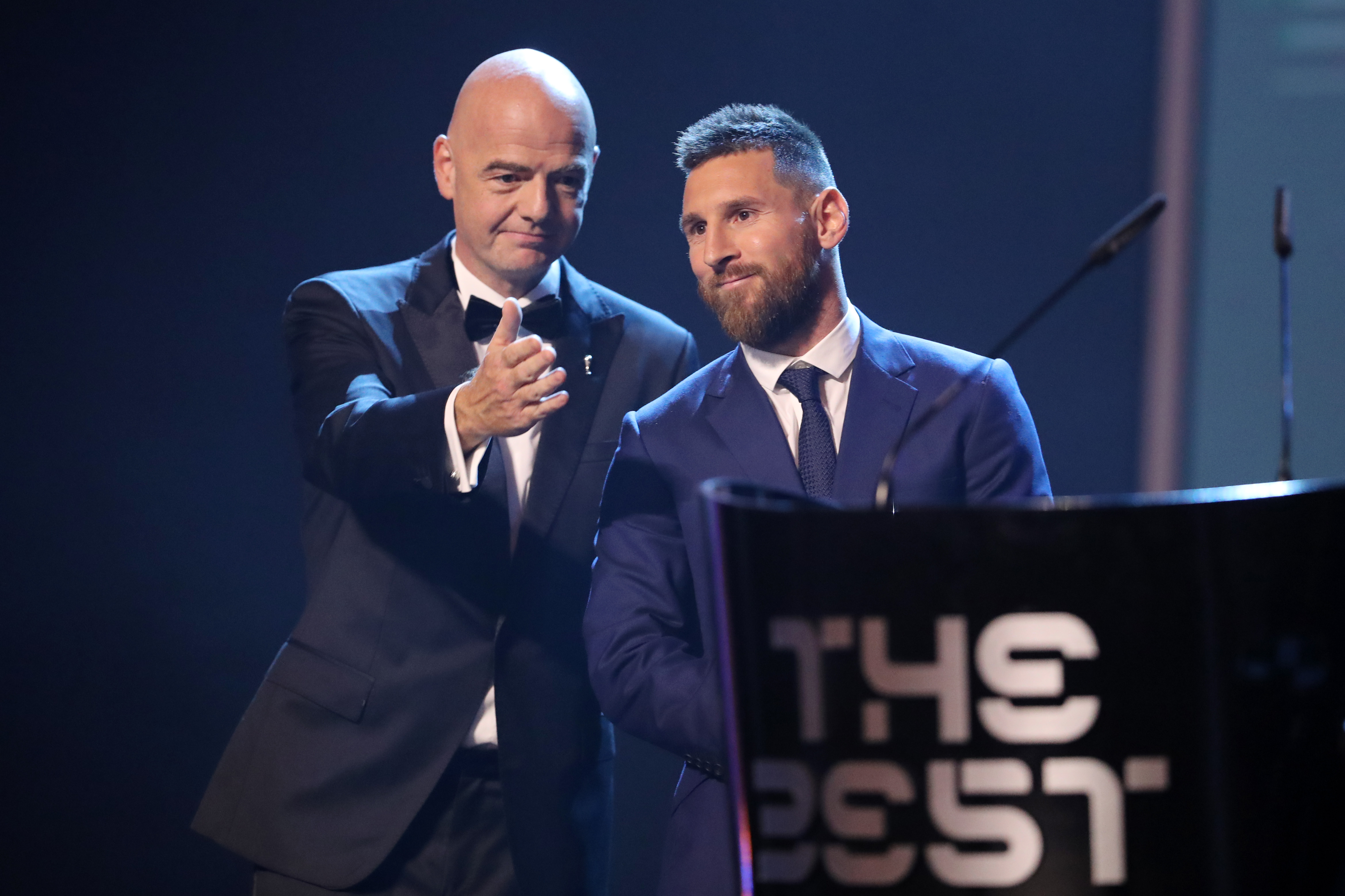 Messi vota em Mané como melhor do mundo; Tite e Cristiano em zagueiros