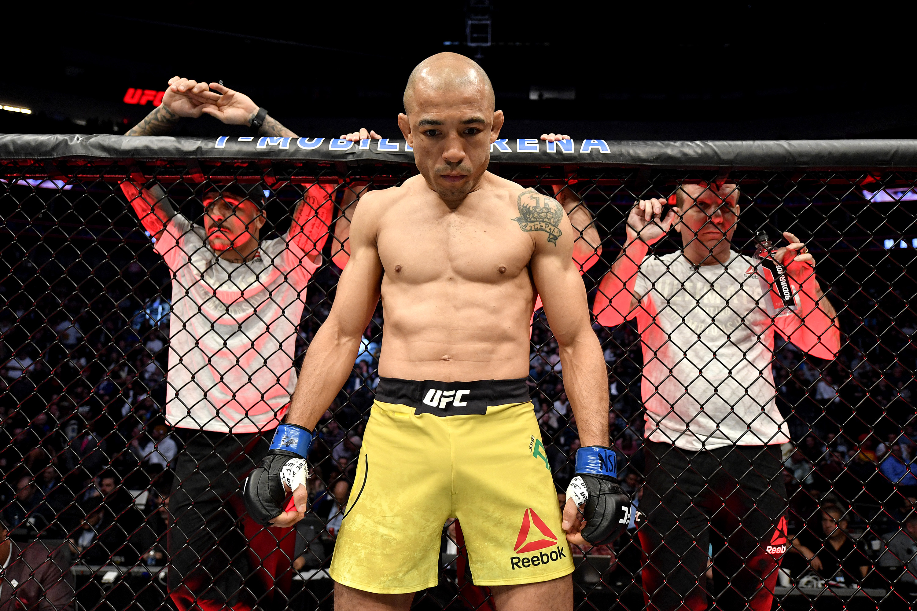Em busca de cinturão do UFC, José Aldo vai ’furar’ quarentena para treinar