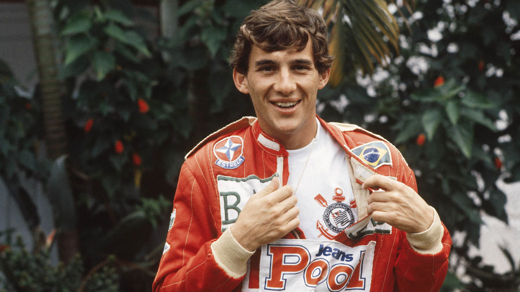 Corinthians homenageia aniversariante Ayrton Senna