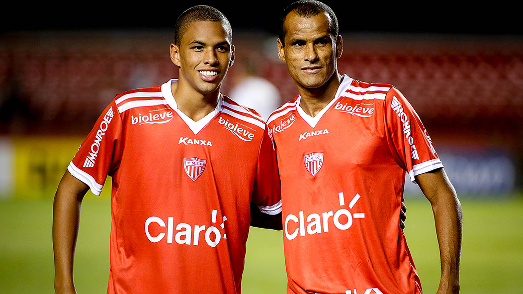 Rivaldo deixa presidência do Mogi. Mas joga até o fim do ano