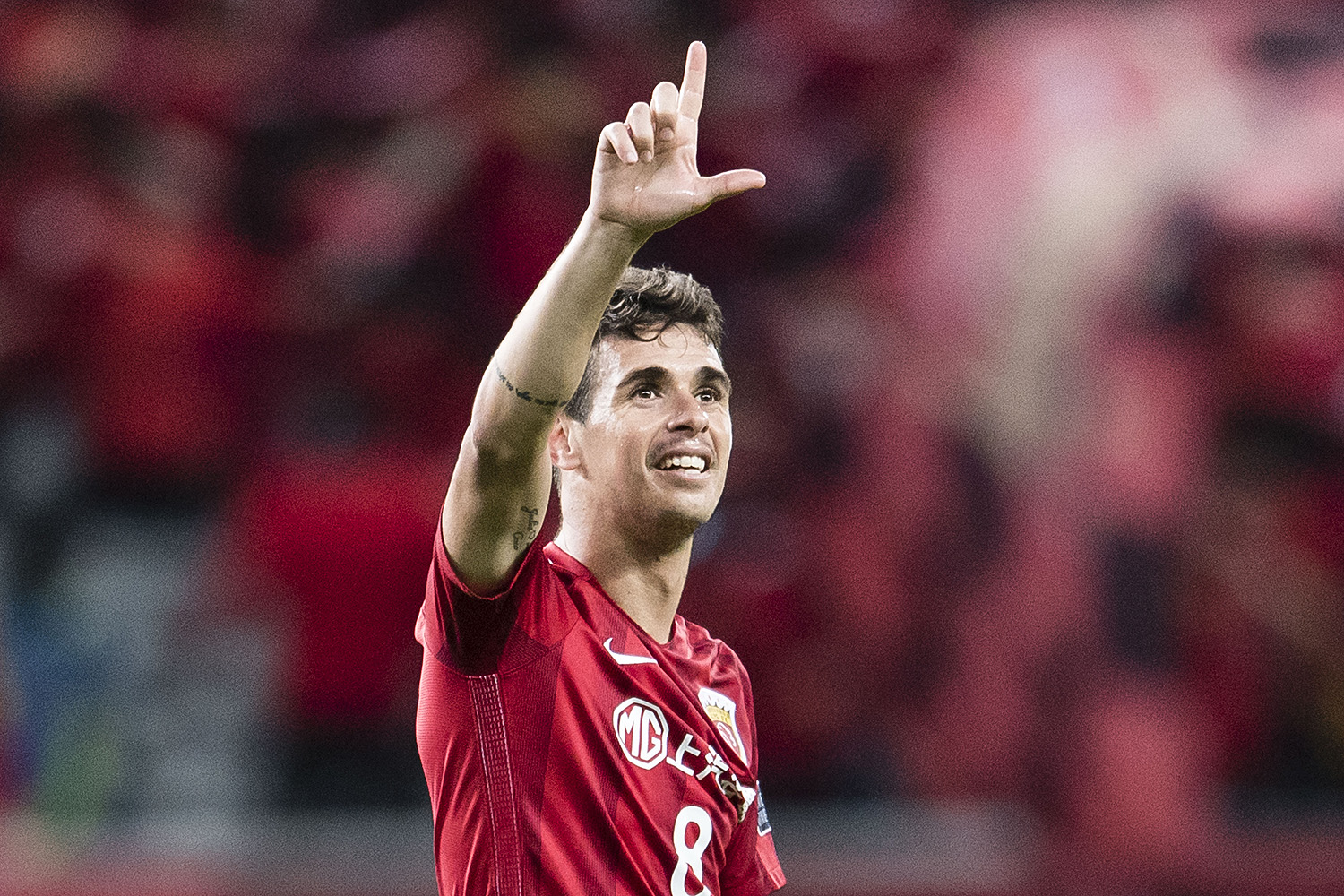 O brasileiro Oscar, do Shanghai SIPG, da China