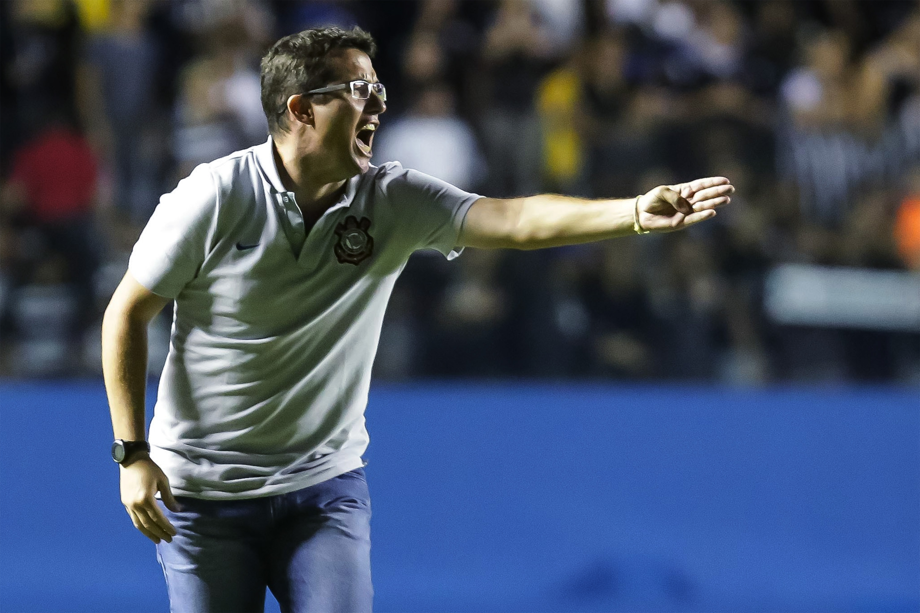 Osmar Loss deixa cargo de técnico do Corinthians