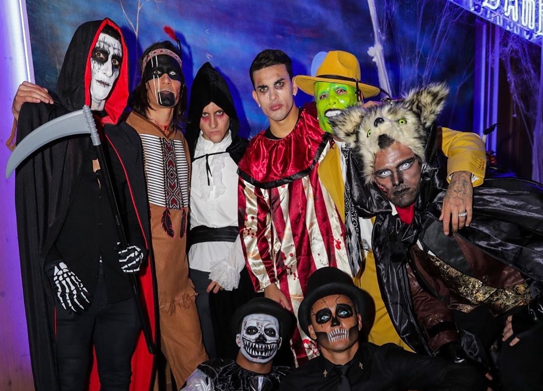 Jogadores do PSG em festa de Halloween