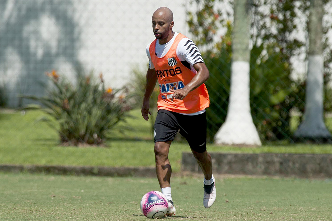 Santos empresta lateral que atuou em apenas dois jogos na equipe