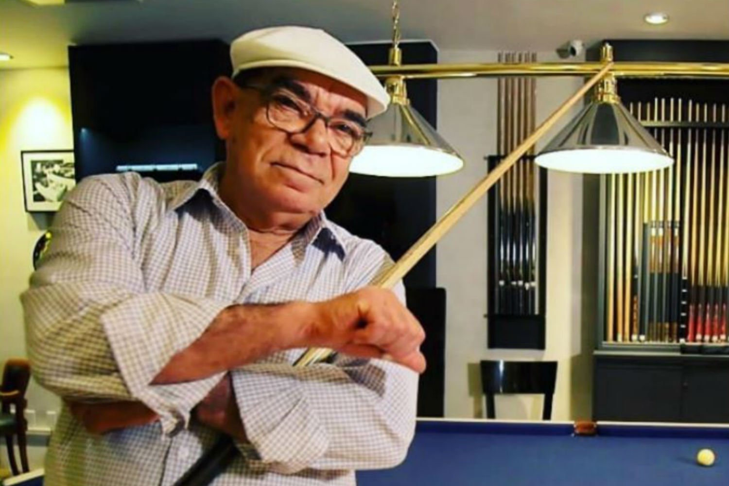 Morre Rui Chapéu, maior jogador de sinuca do Brasil, aos 79 anos
