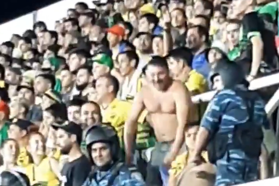 Torcedor do Defensa y Justicia imita macaco para torcida do Santos