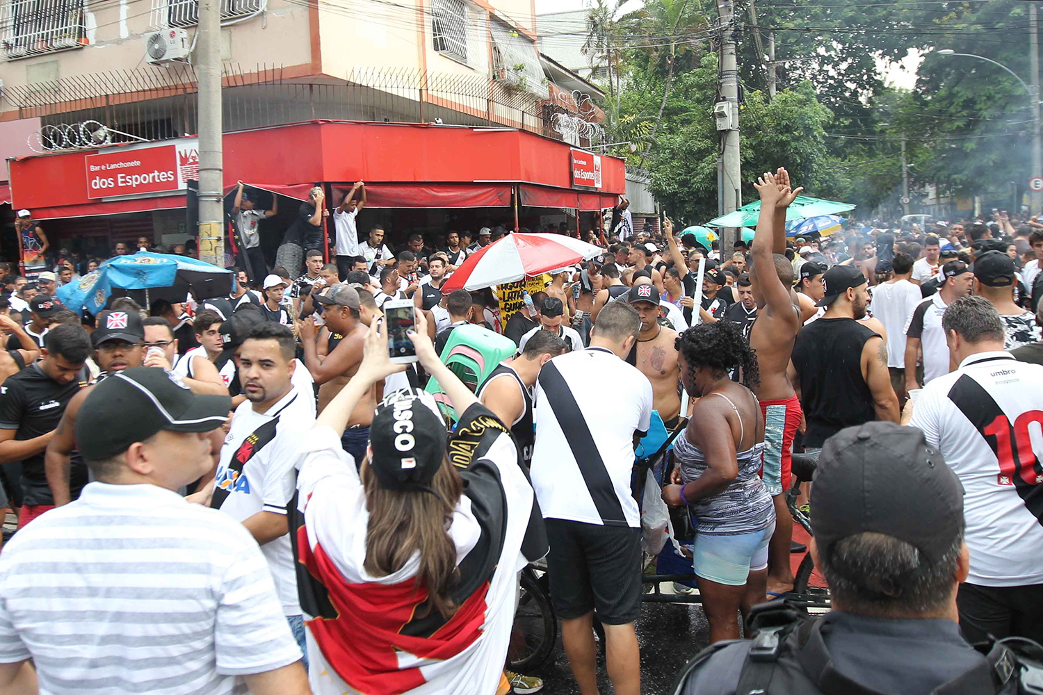 Confronto no Maracanã deixa feridos na decisão entre Vasco e Fluminense
