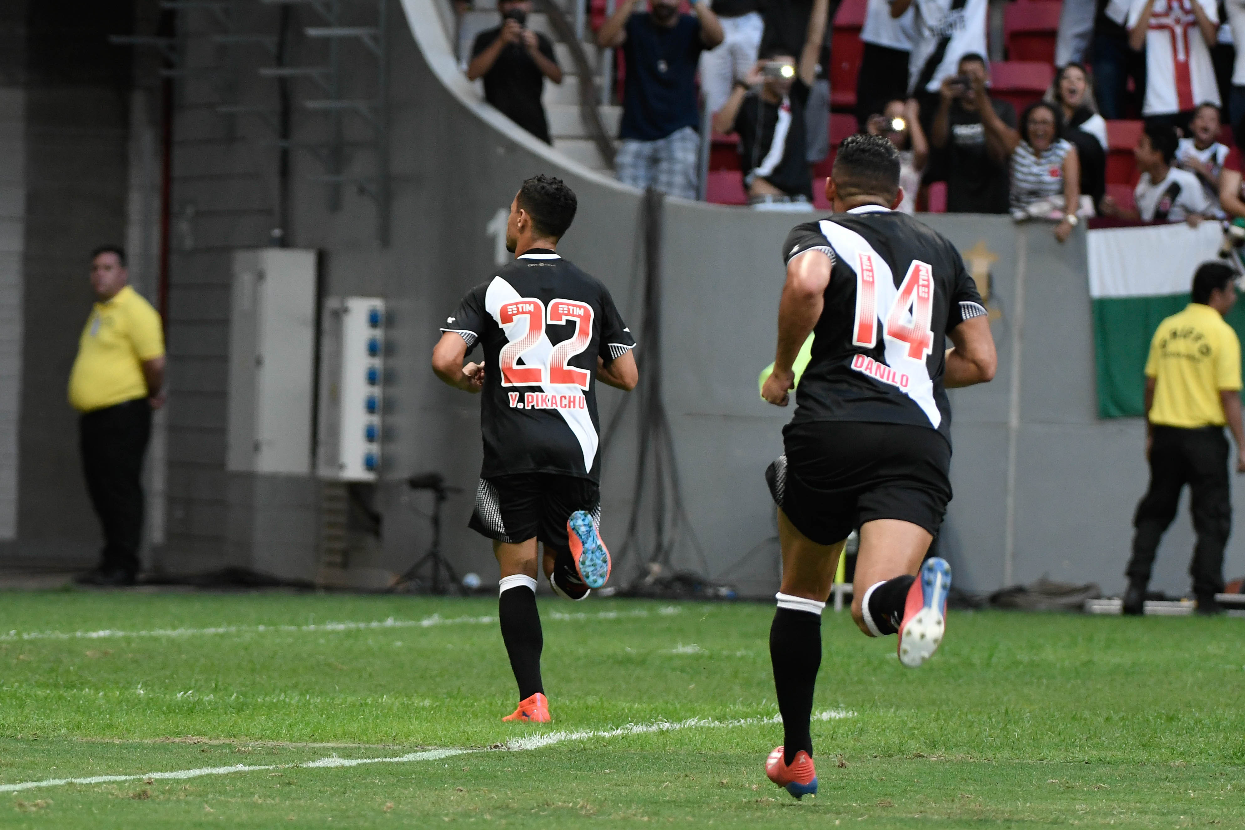 Yago Pikachu marcou o gol da vitória do Vasco sobre o Fluminense
