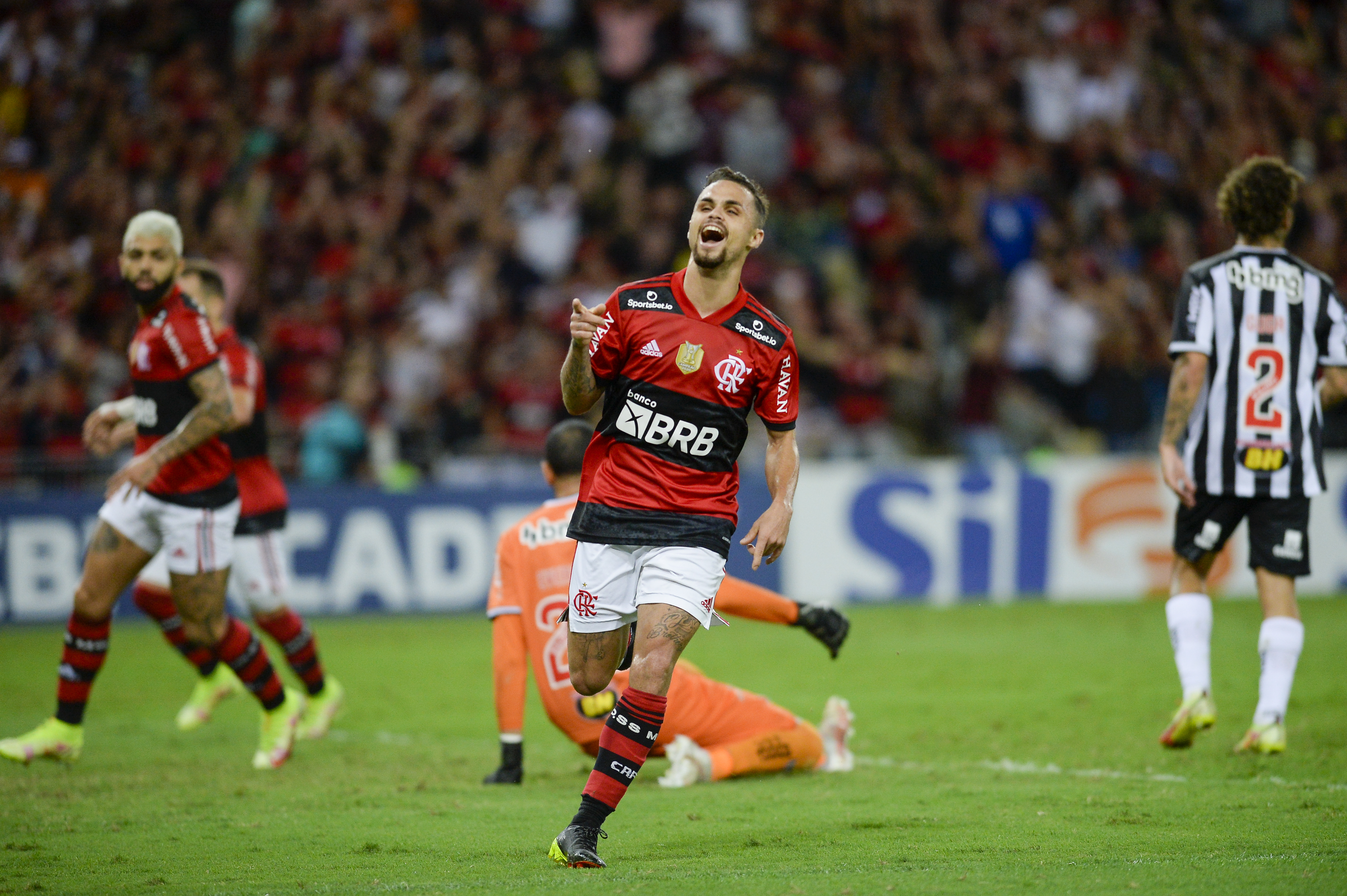 Ex-jogador do Flamengo pede Michael substitua medalhão no time titular: 'Está  jogando mais', Flamengo