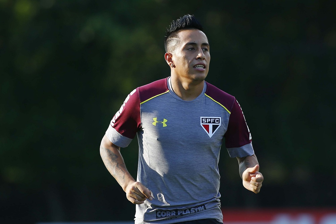 Polícia peruana investiga ameaça a familiares do jogador Cueva
