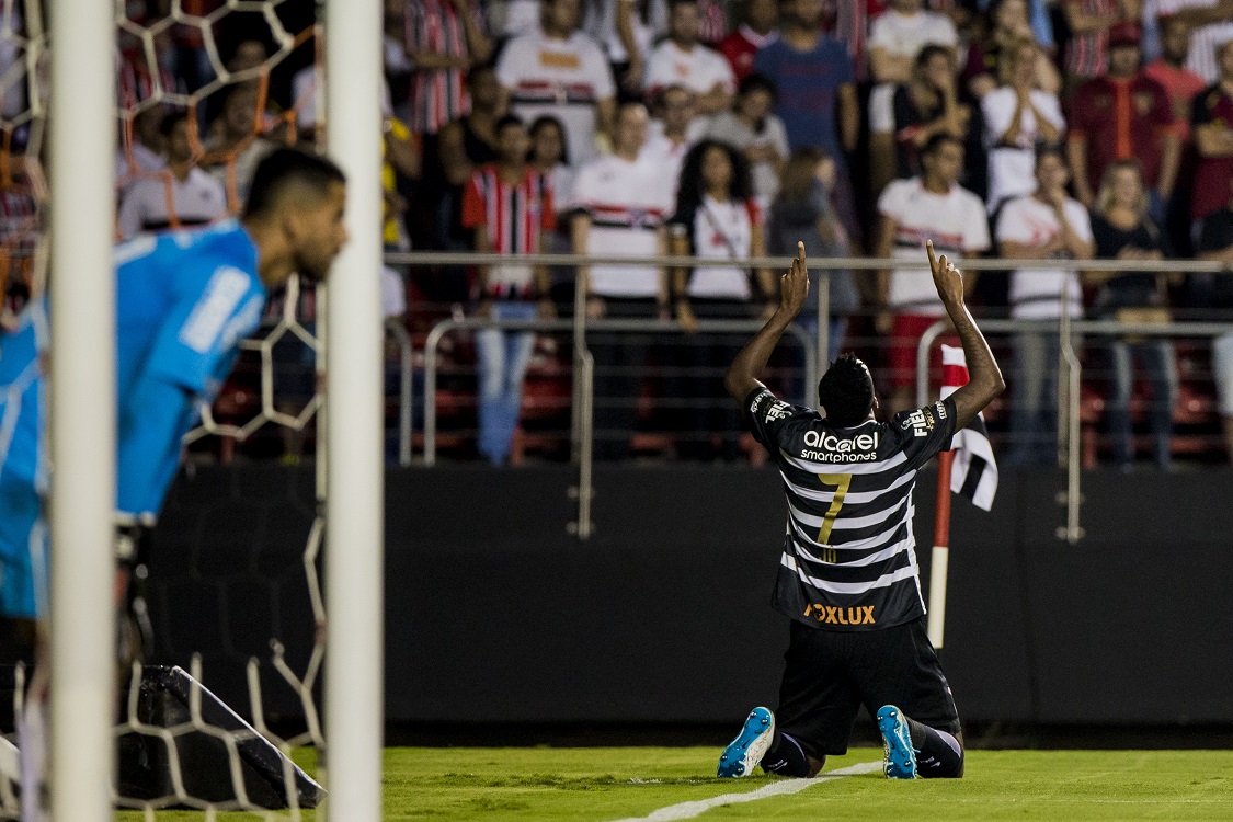 Corinthians e São Paulo abrem a final do Campeonato Paulista