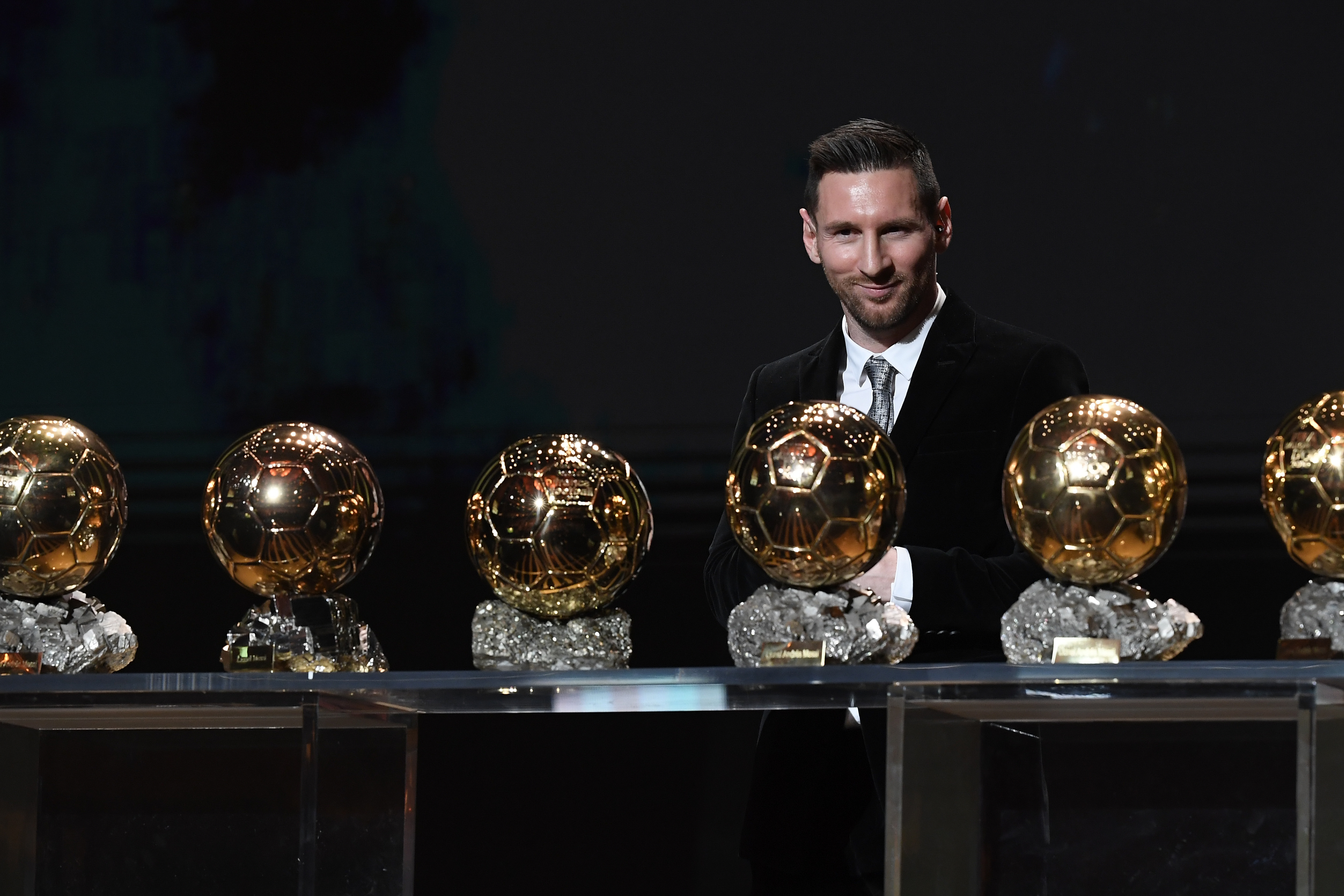 Com Messi e domínio inglês, conheça os 30 concorrentes à Bola de Ouro -  Placar - O futebol sem barreiras para você