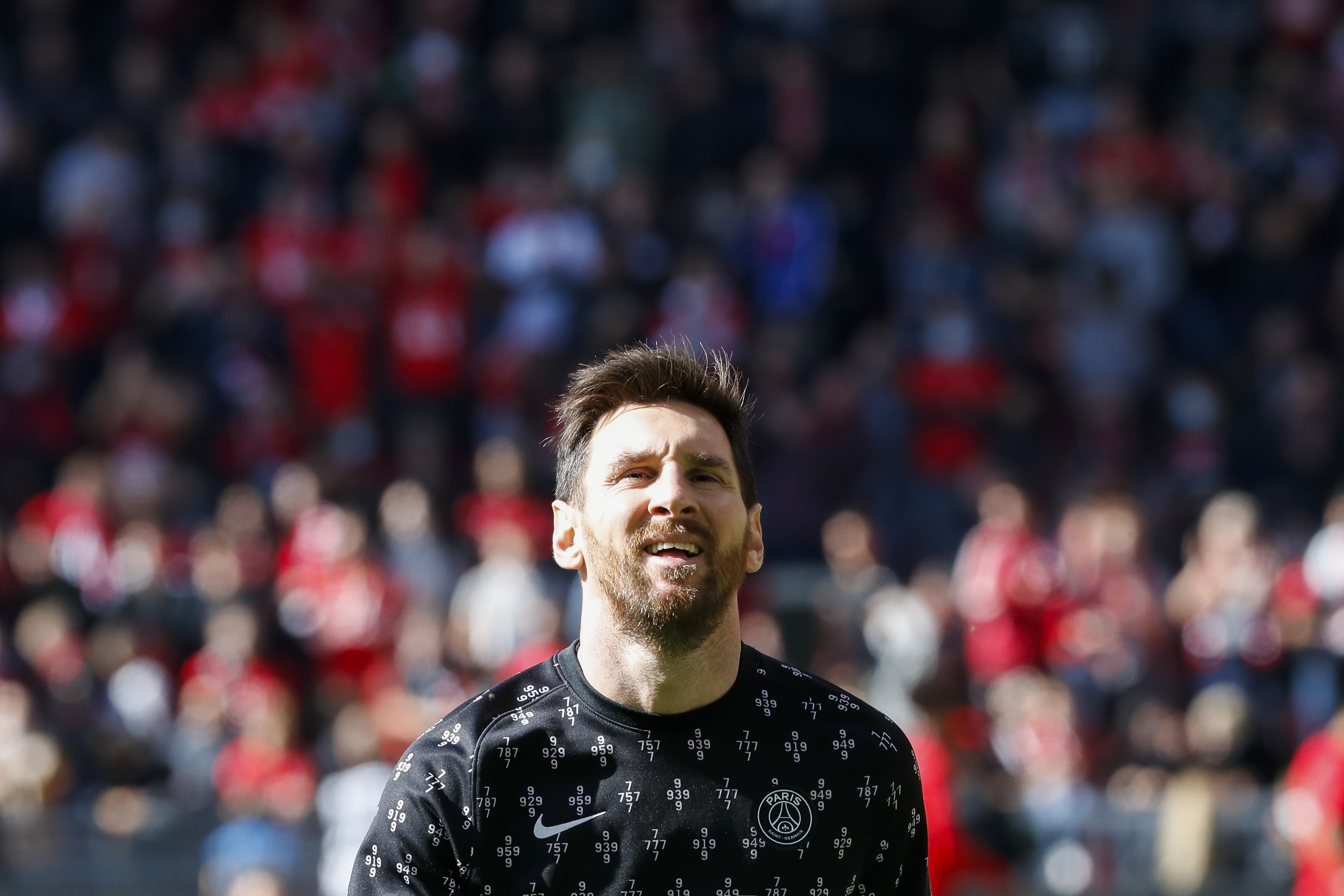 Messi e mais três jogadores do PSG testam positivo para Covid-19
