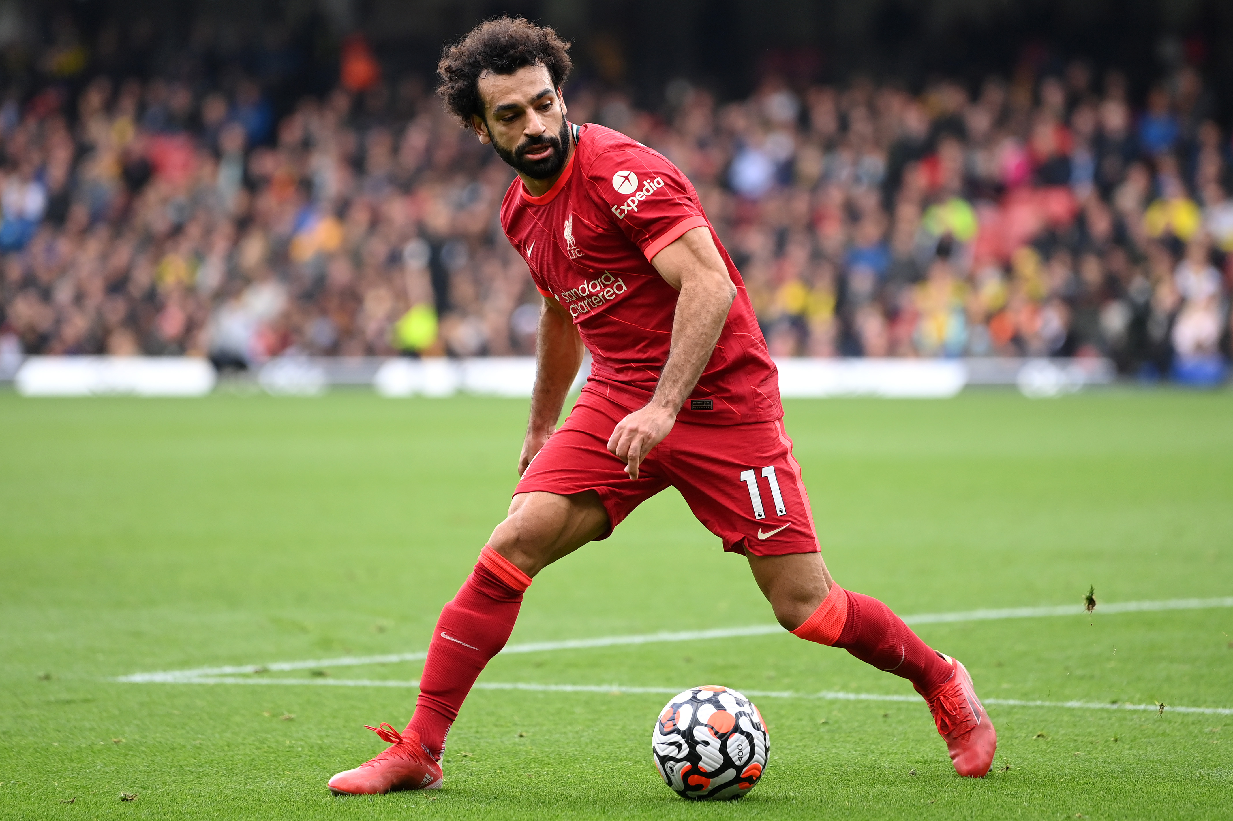 Salah diz que quer ficar no Liverpool, mas deixa futuro em aberto