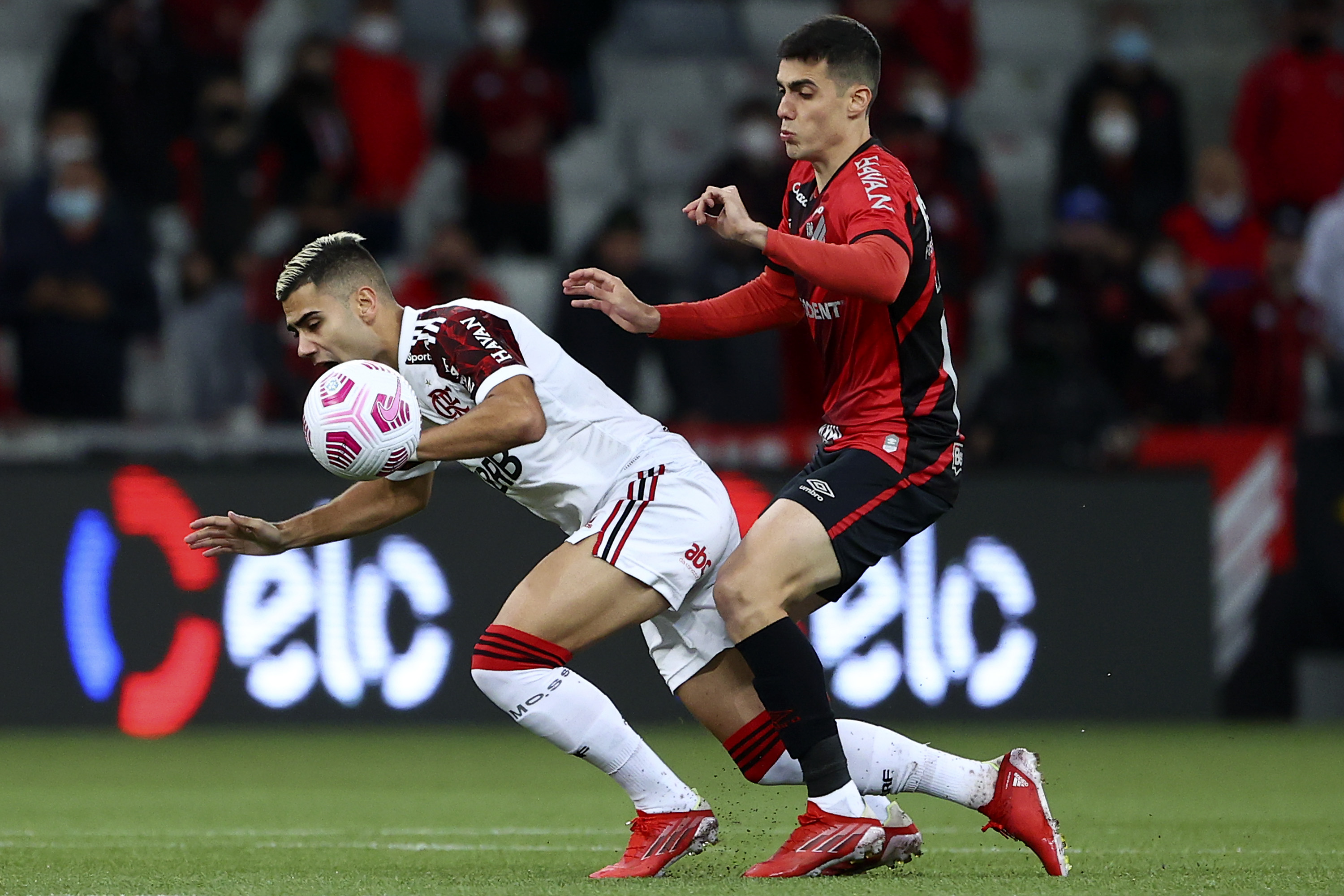 O Encontro dos Campeões: Athletico-PR x Flamengo em Confronto