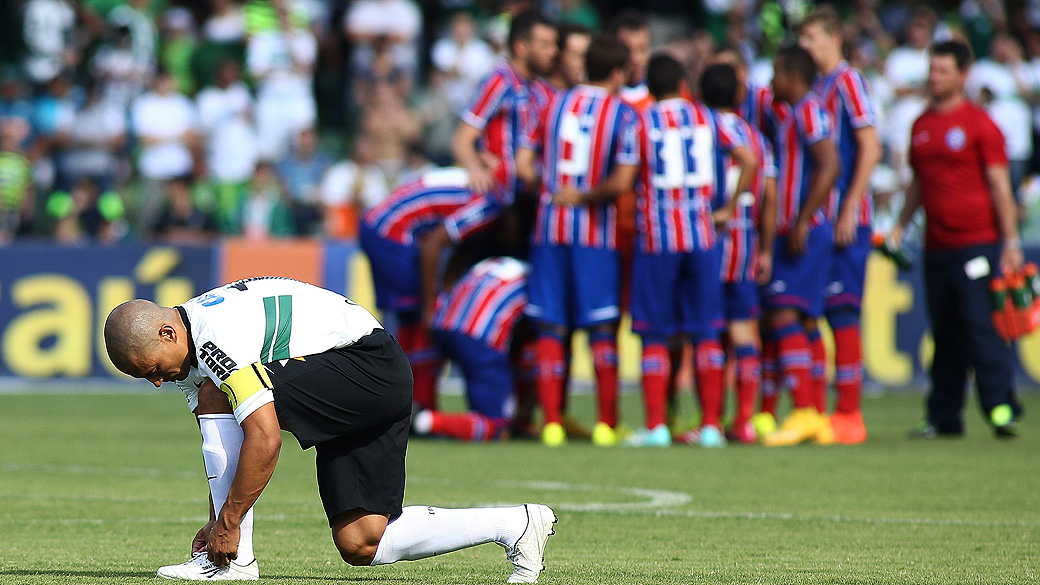 Vitória e Bahia perdem e caem para a segunda divisão