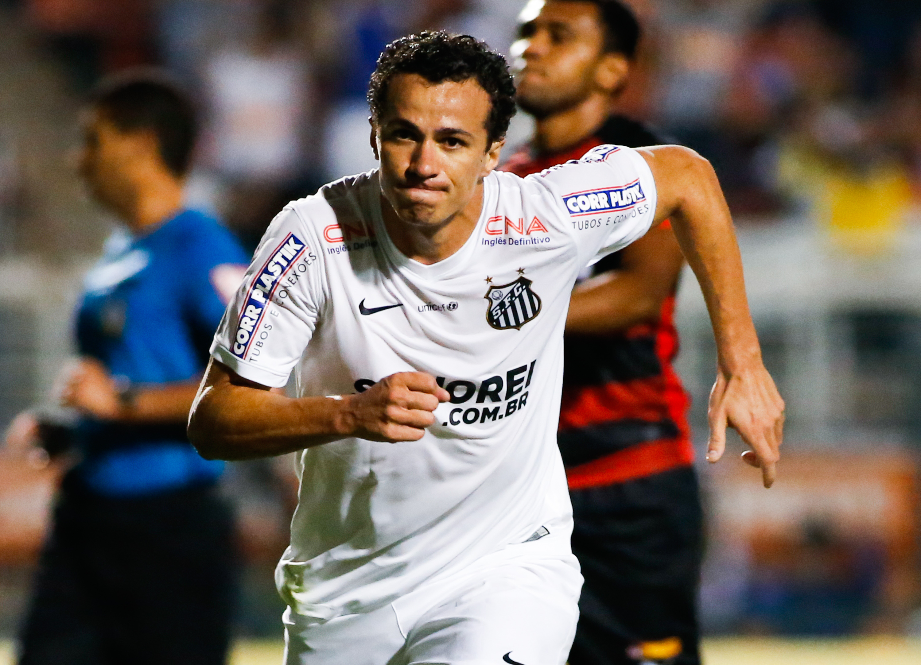 Cruzeiro acerta contratação de Leandro Damião