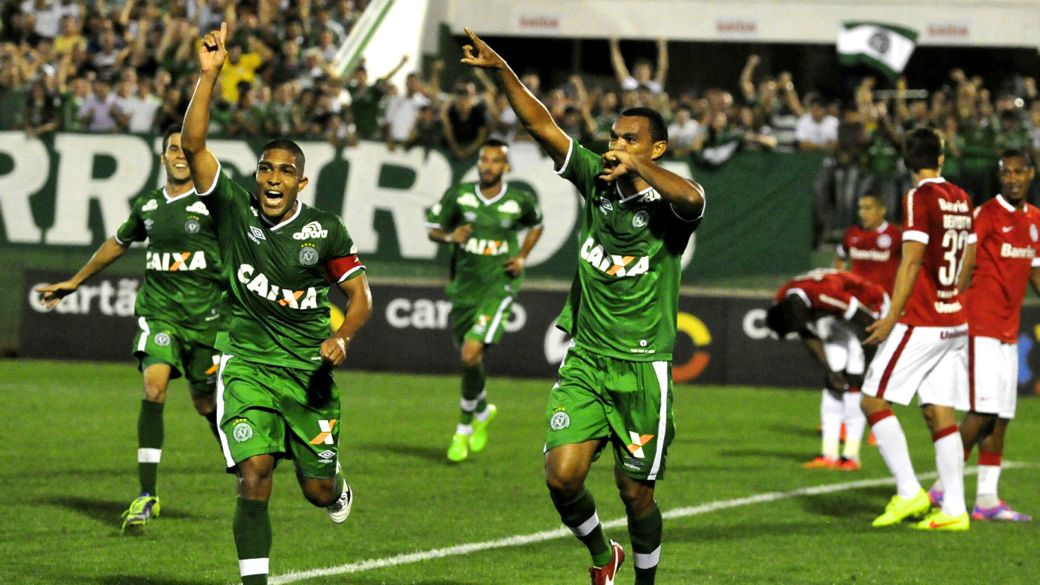Bola de Prata: em rodada esvaziada, Chapecoense brilha